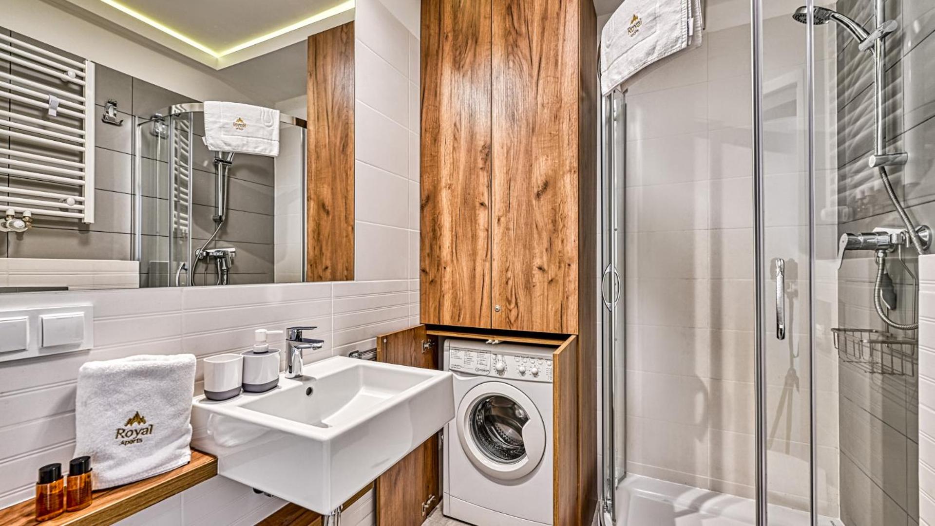 Apartamenty przy wyciągu Myśliwska 1G by Royal Aparts
