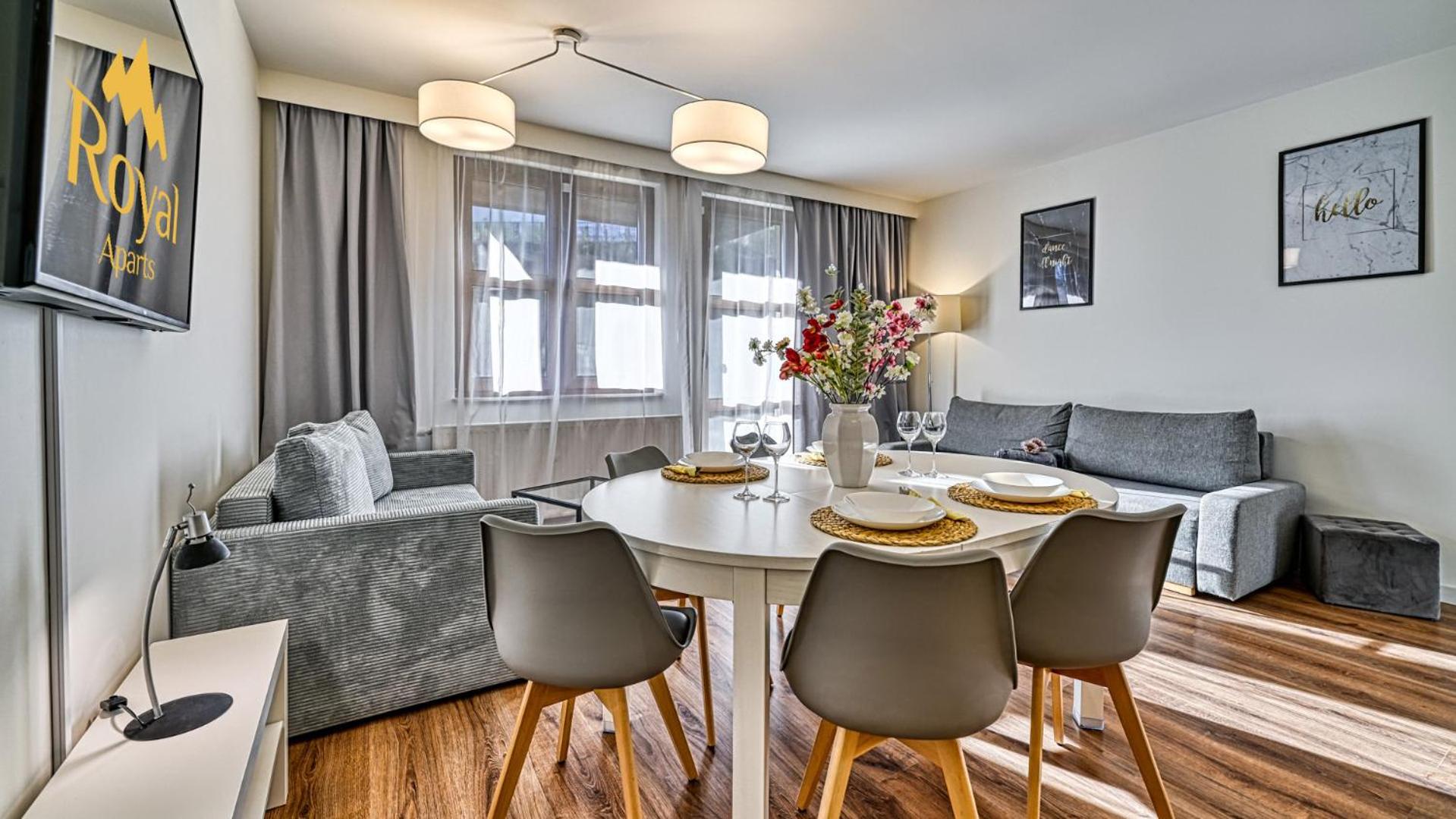 Apartamenty przy wyciągu Myśliwska 1G by Royal Aparts
