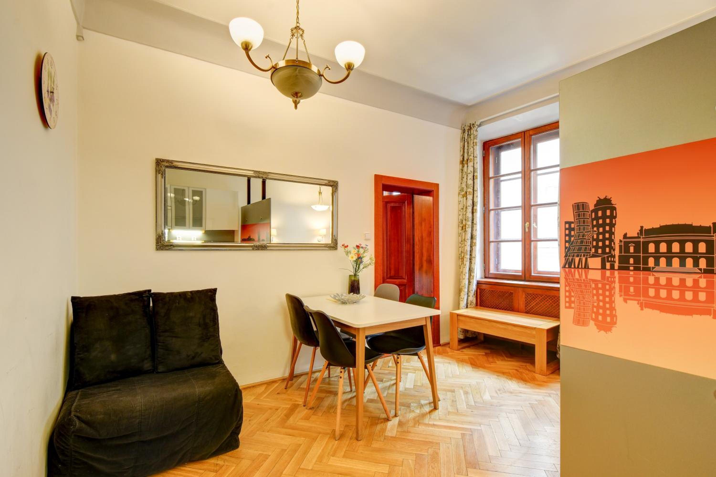 Historic Centre Apartments VIII