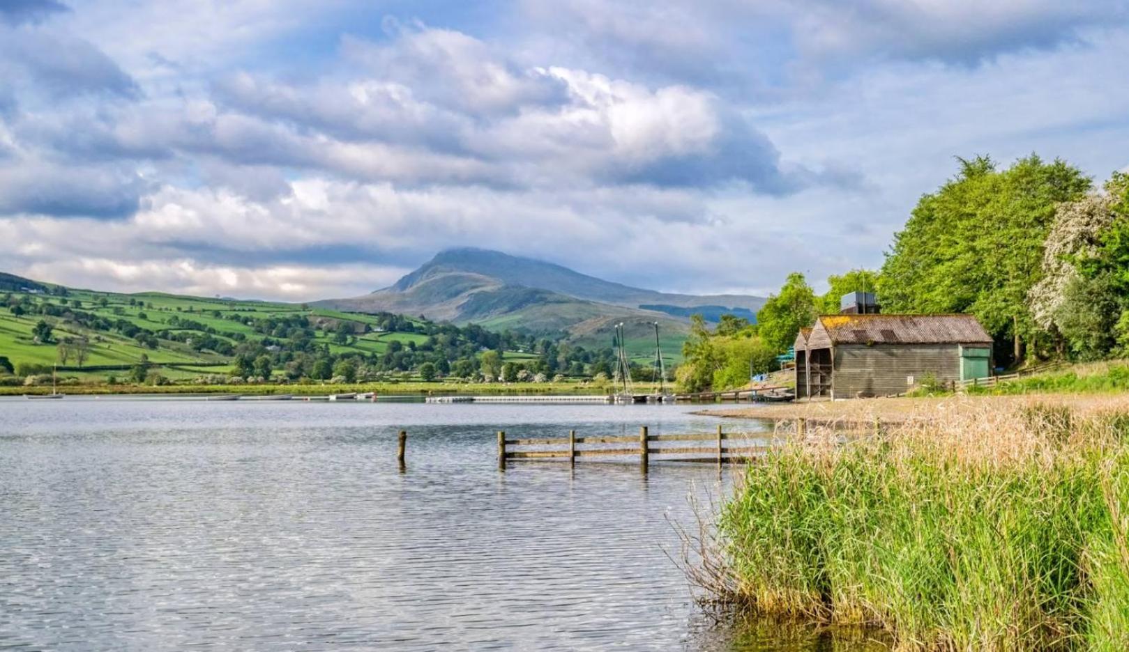 Romantic Couples' Getaway - at Ty Cerrig Barn with luxury hot tub view 4