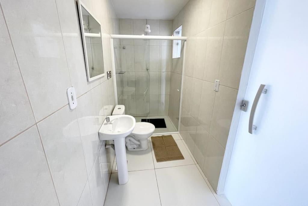 CASA BELA - a 350m do Centro de Miguel Pereira com piscina e churrasqueira