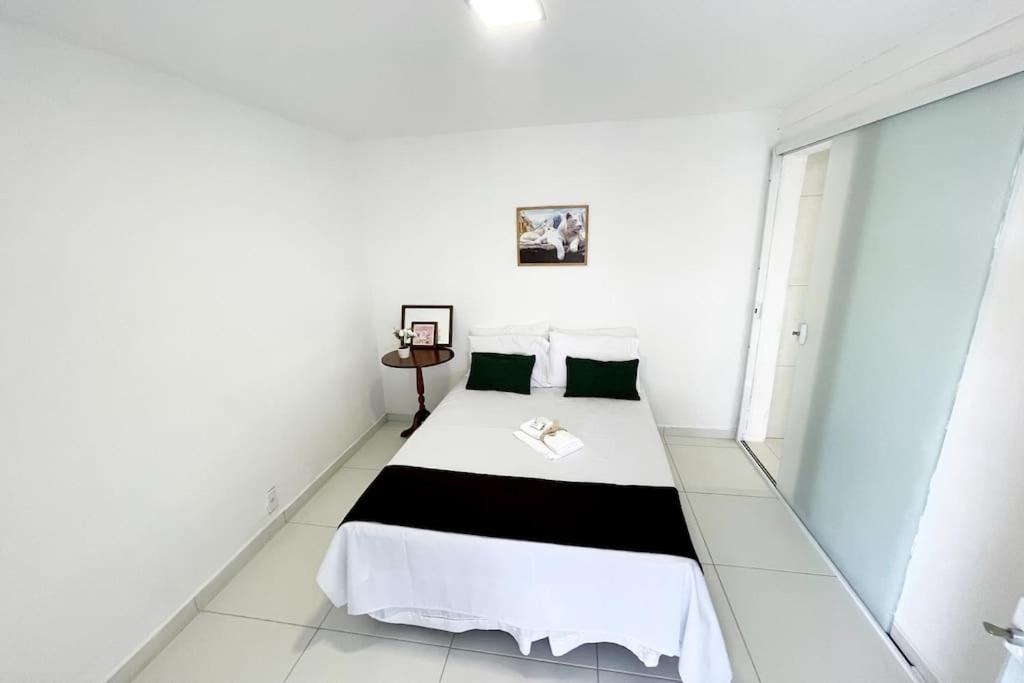 CASA BELA - a 350m do Centro de Miguel Pereira com piscina e churrasqueira