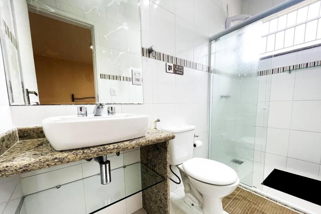 CASA BELA - a 350m do Centro de Miguel Pereira com piscina e churrasqueira