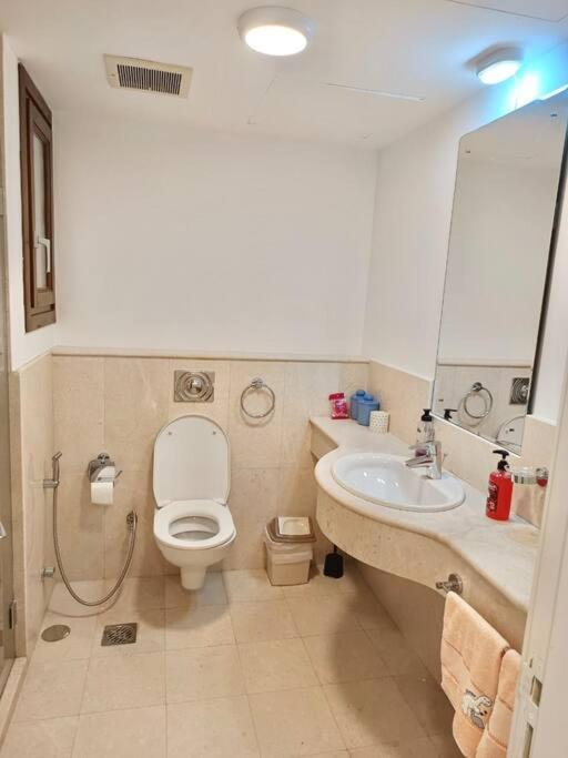 Beachfront Apartment with Pool & Stunning View view 4