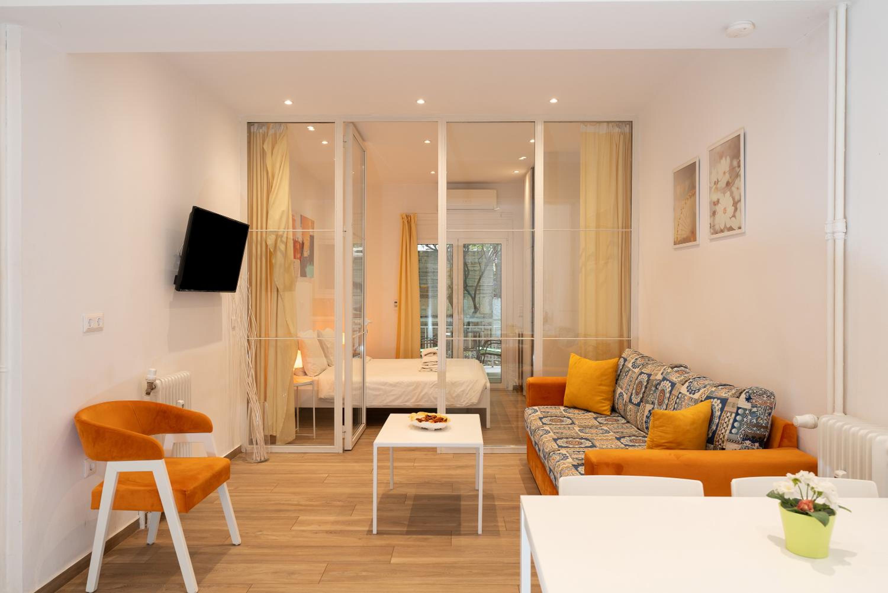 Spacious Peaceful Studio in Athens
