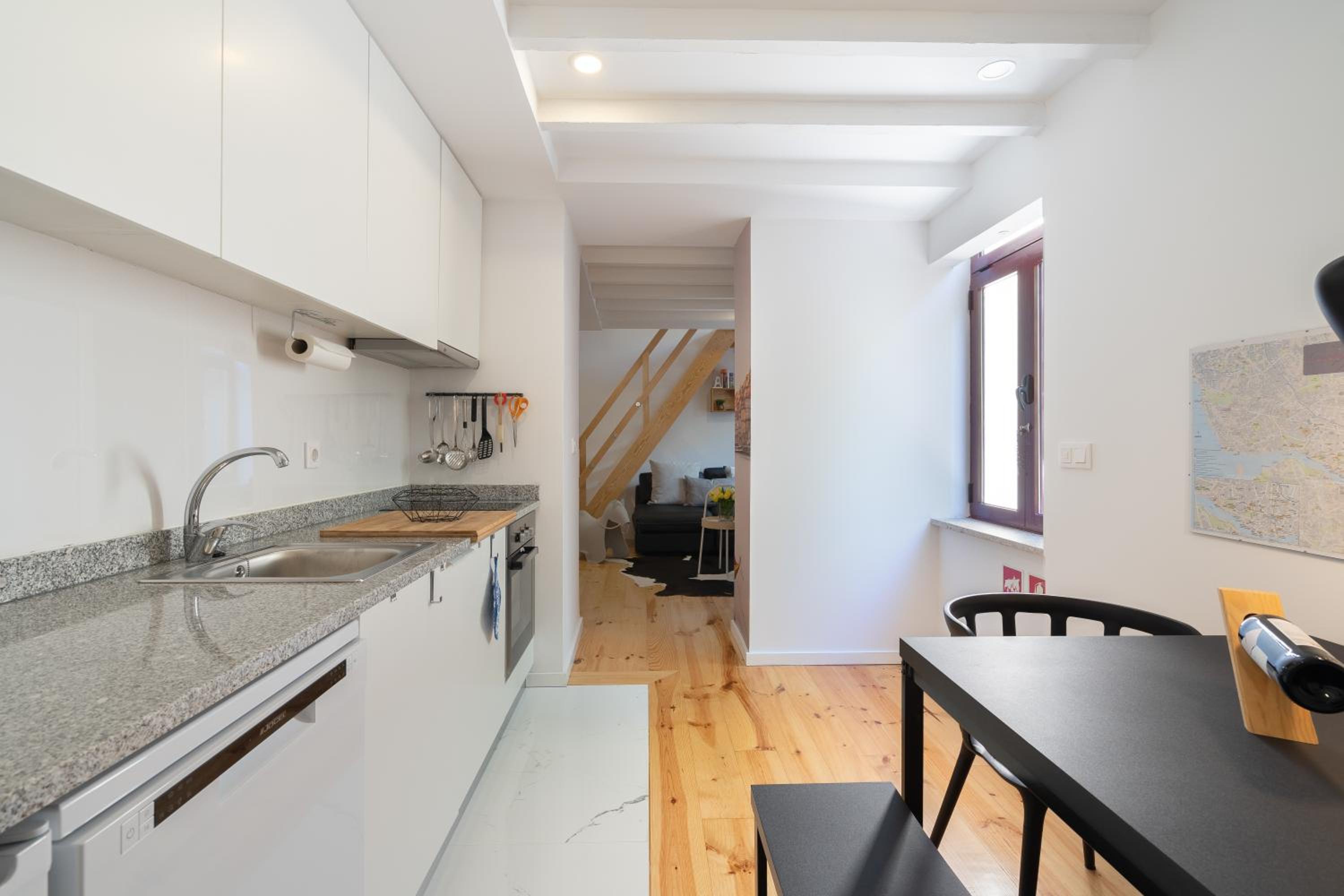 Host Wise - Sunny Bright Duplexes & Pool view 5