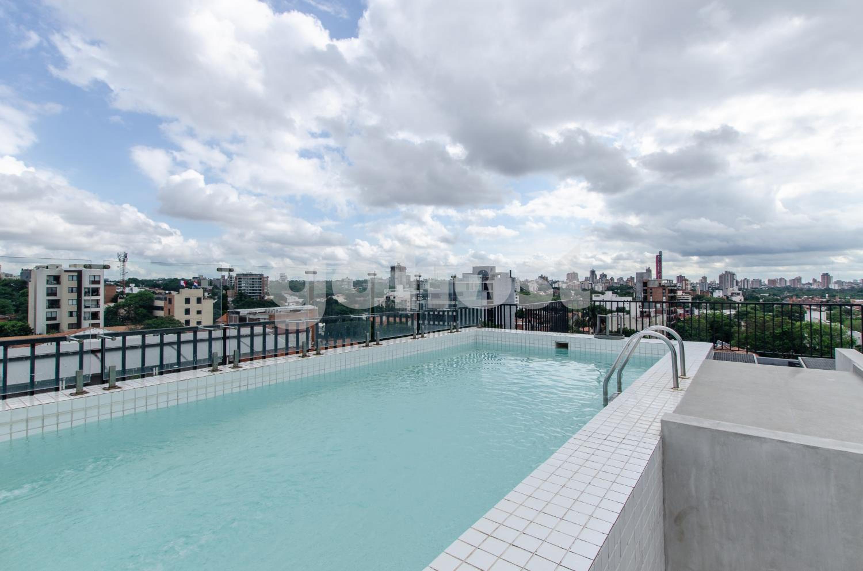 Modern And Sleek Apartment In Barrio Jara view 4