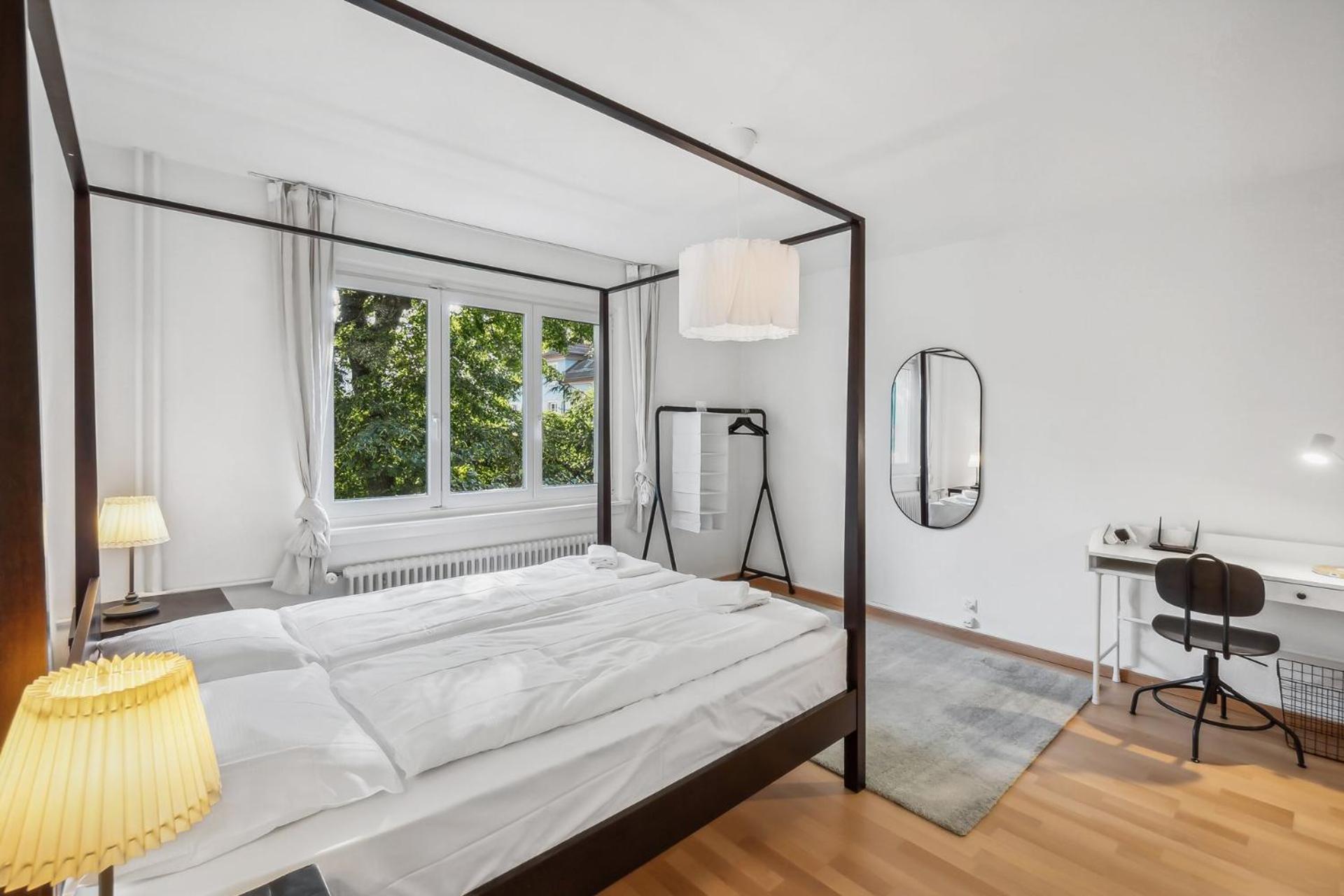 Comfortable stay in Oerlikon 20 minutes away from Zurich Airport