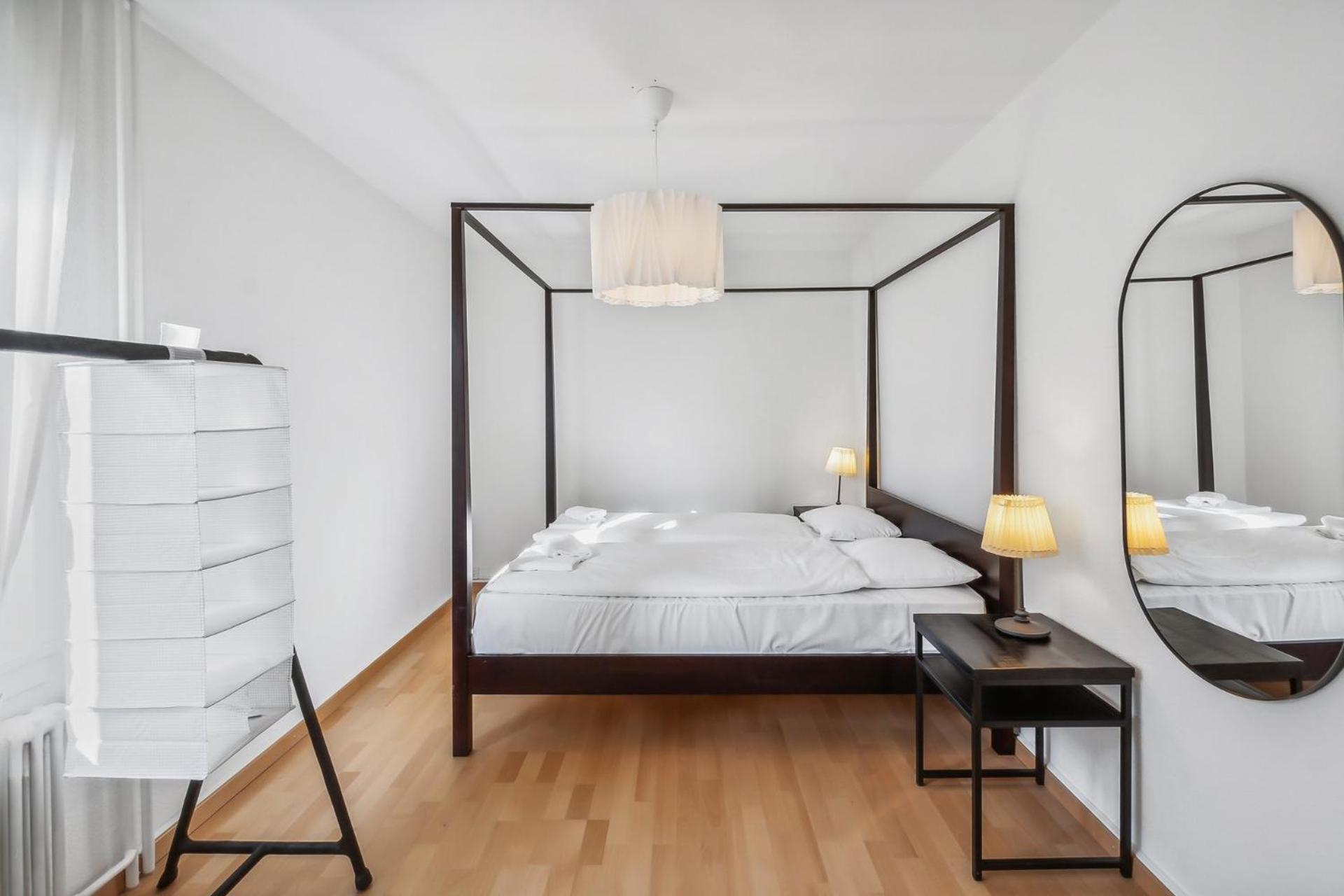 Comfortable stay in Oerlikon 20 minutes away from Zurich Airport
