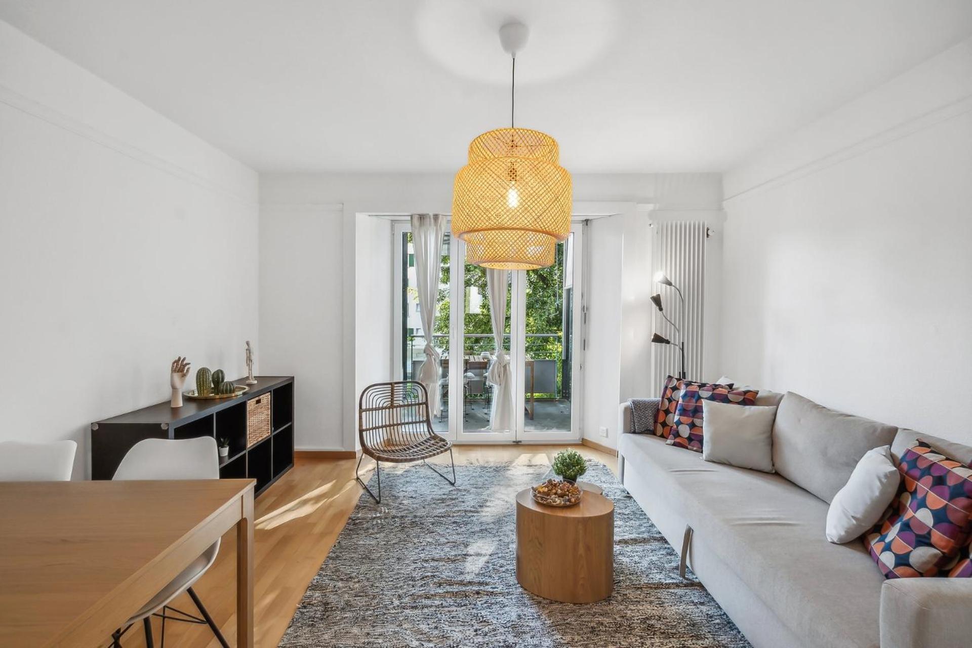 Comfortable stay in Oerlikon 20 minutes away from Zurich Airport