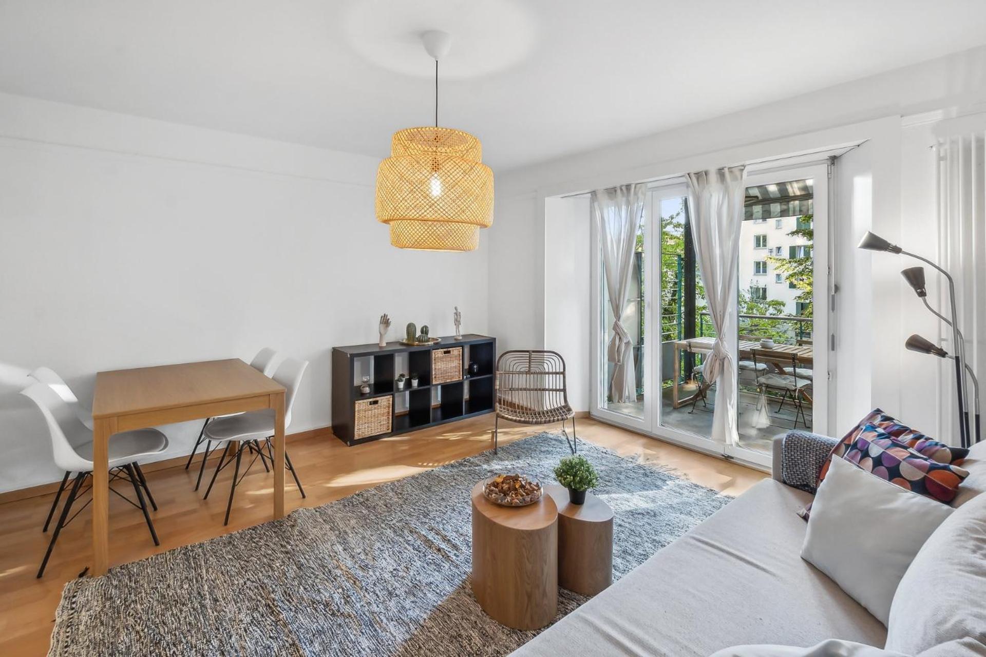 Comfortable stay in Oerlikon 20 minutes away from Zurich Airport