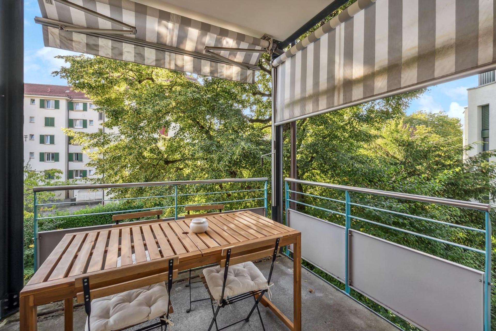 Comfortable stay in Oerlikon 20 minutes away from Zurich Airport