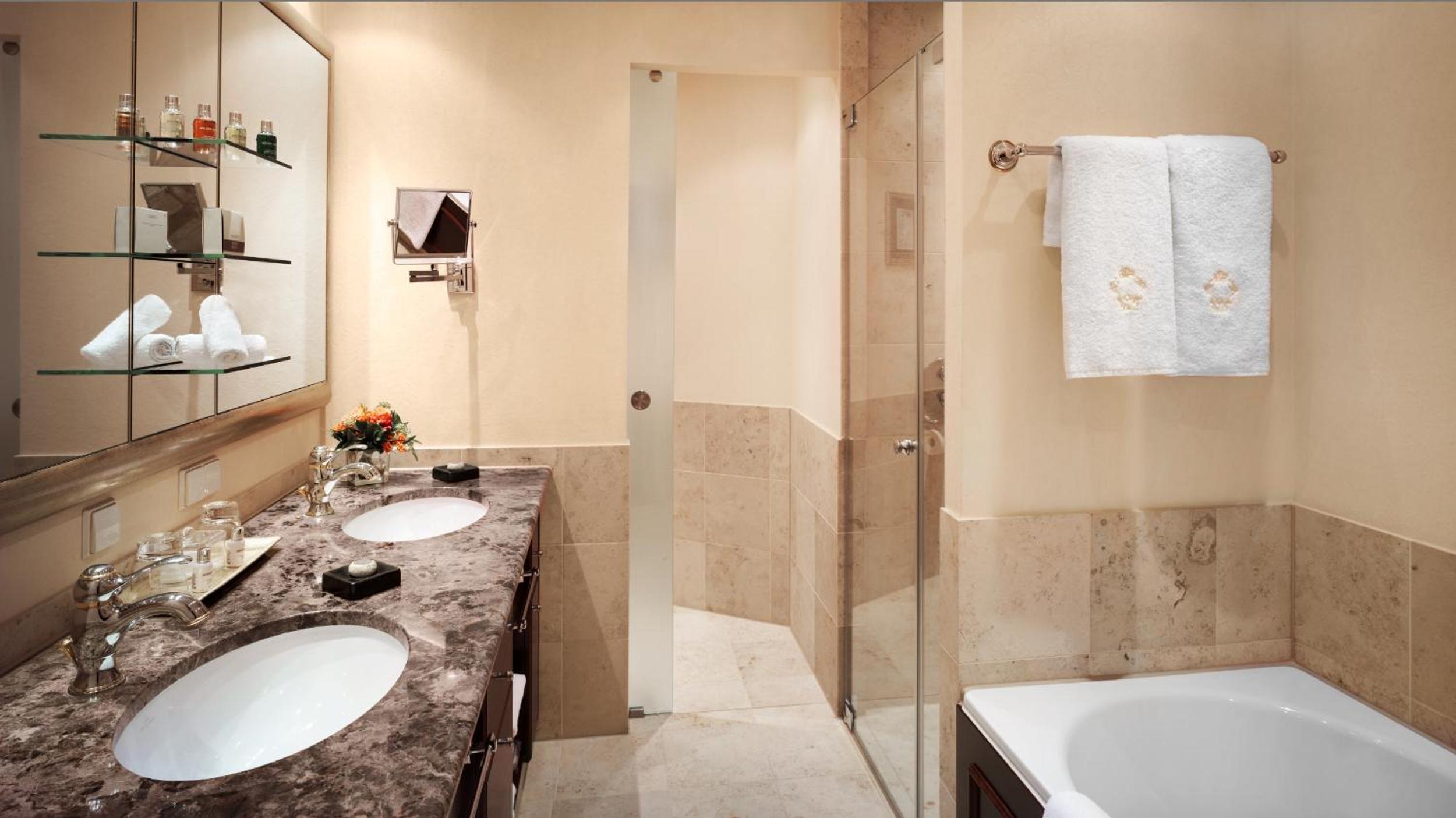 Dresden Vacations - Relais  Chateaux Bulow Palais - Property Image 27