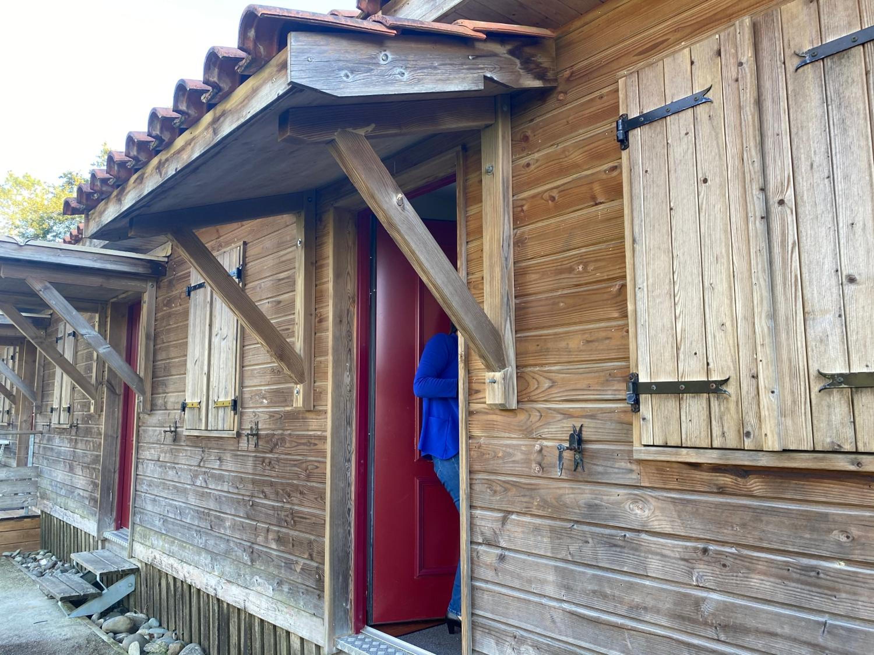 Maisonnette en bois pour 4 personne village vacances Avec