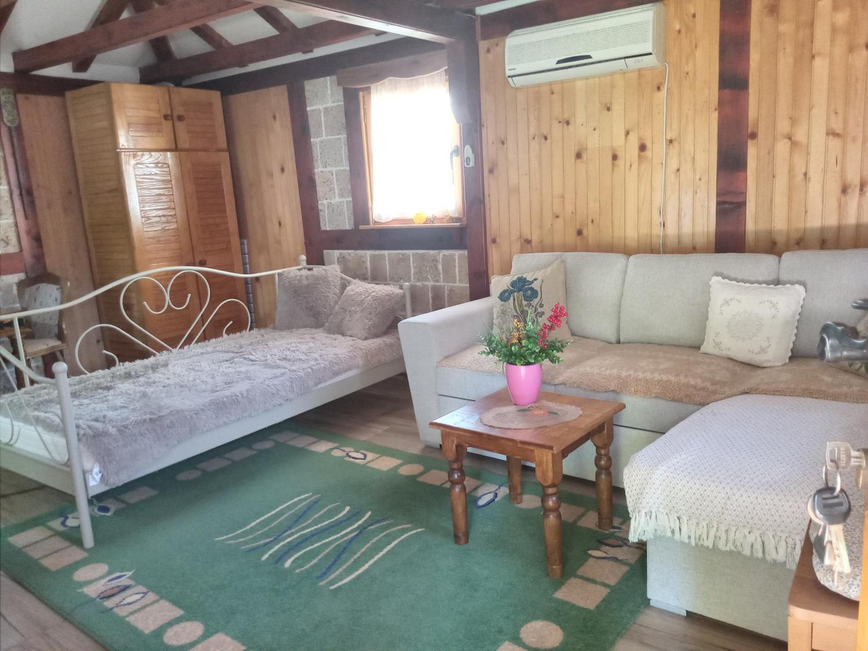 Flowers Cabin view 5