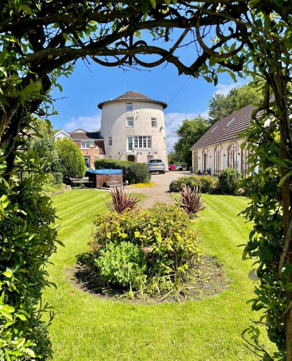 Hotel OYO The Old Mill