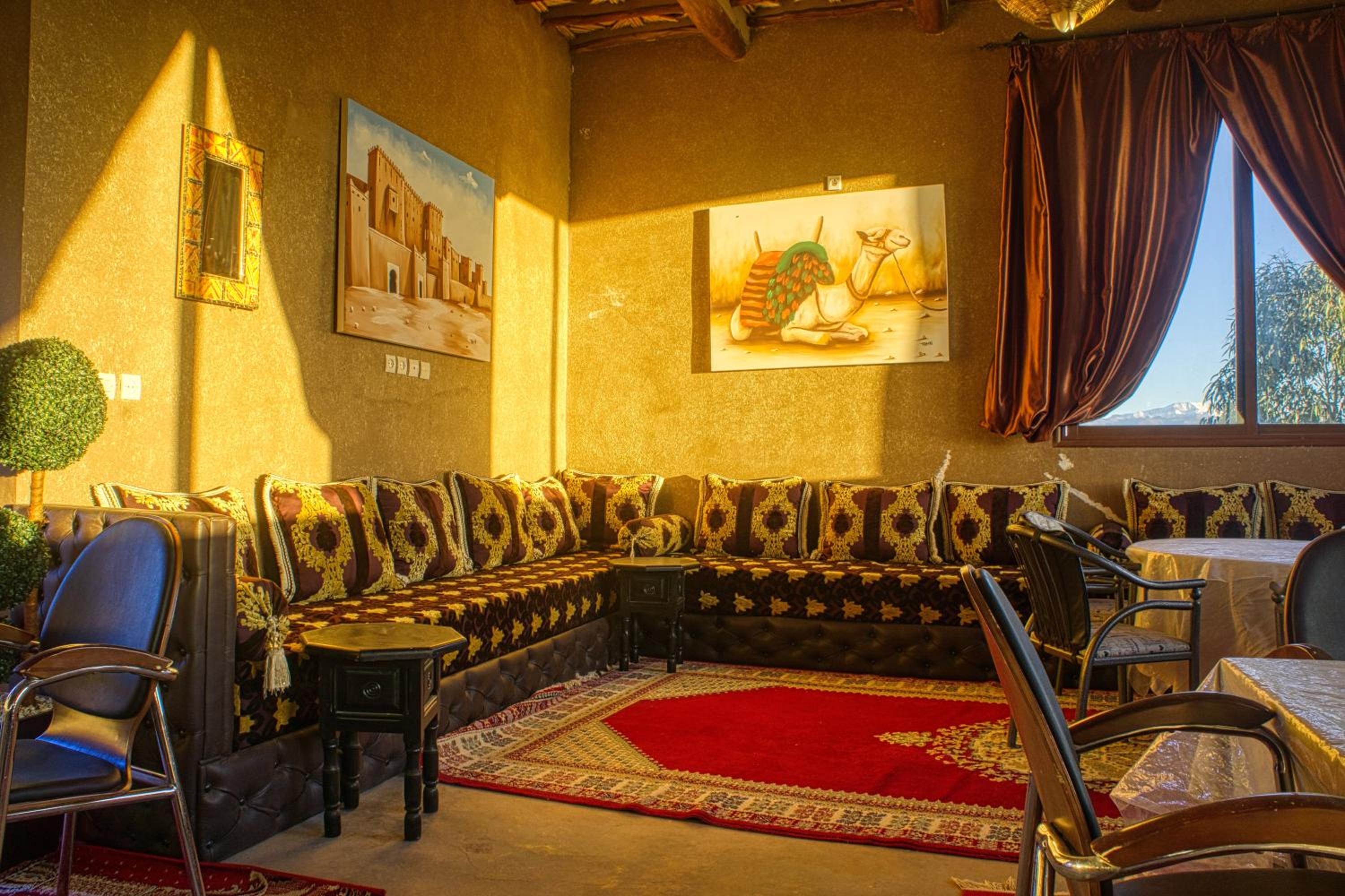 lmtounipalace