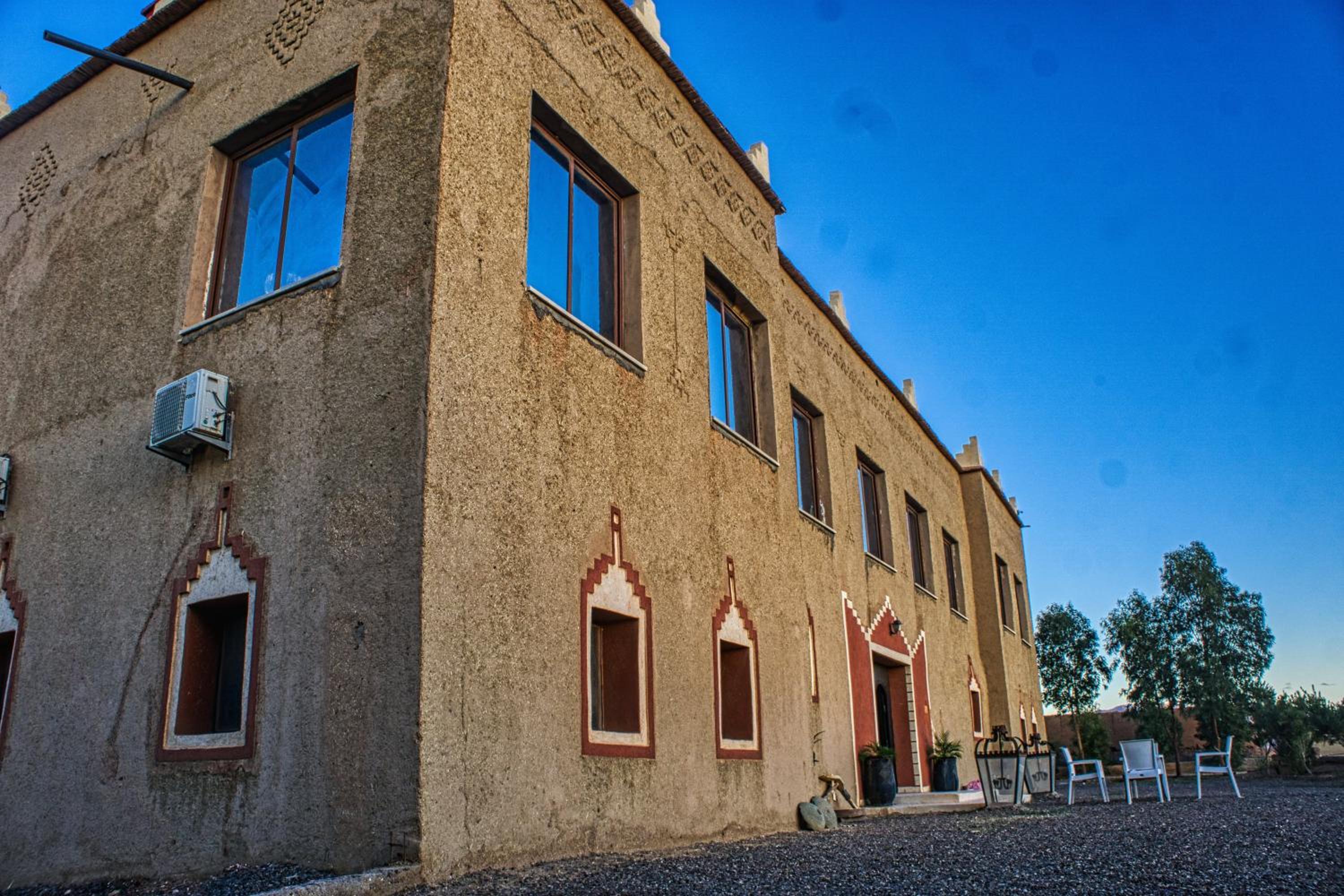 lmtounipalace