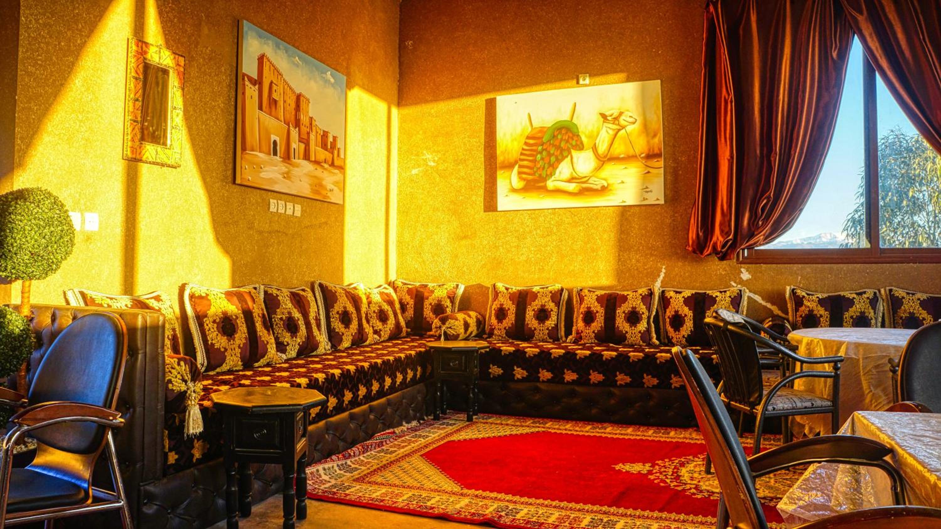 lmtounipalace
