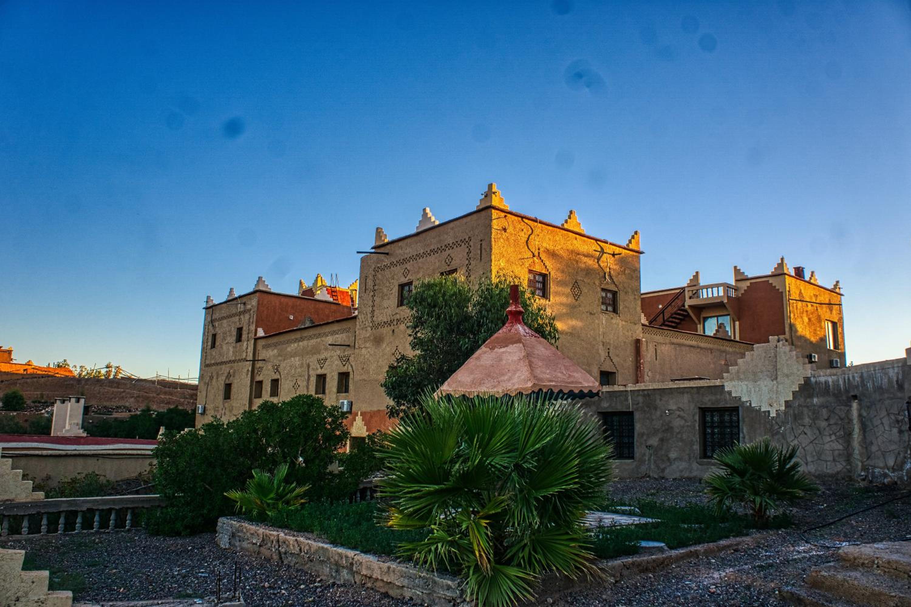 lmtounipalace