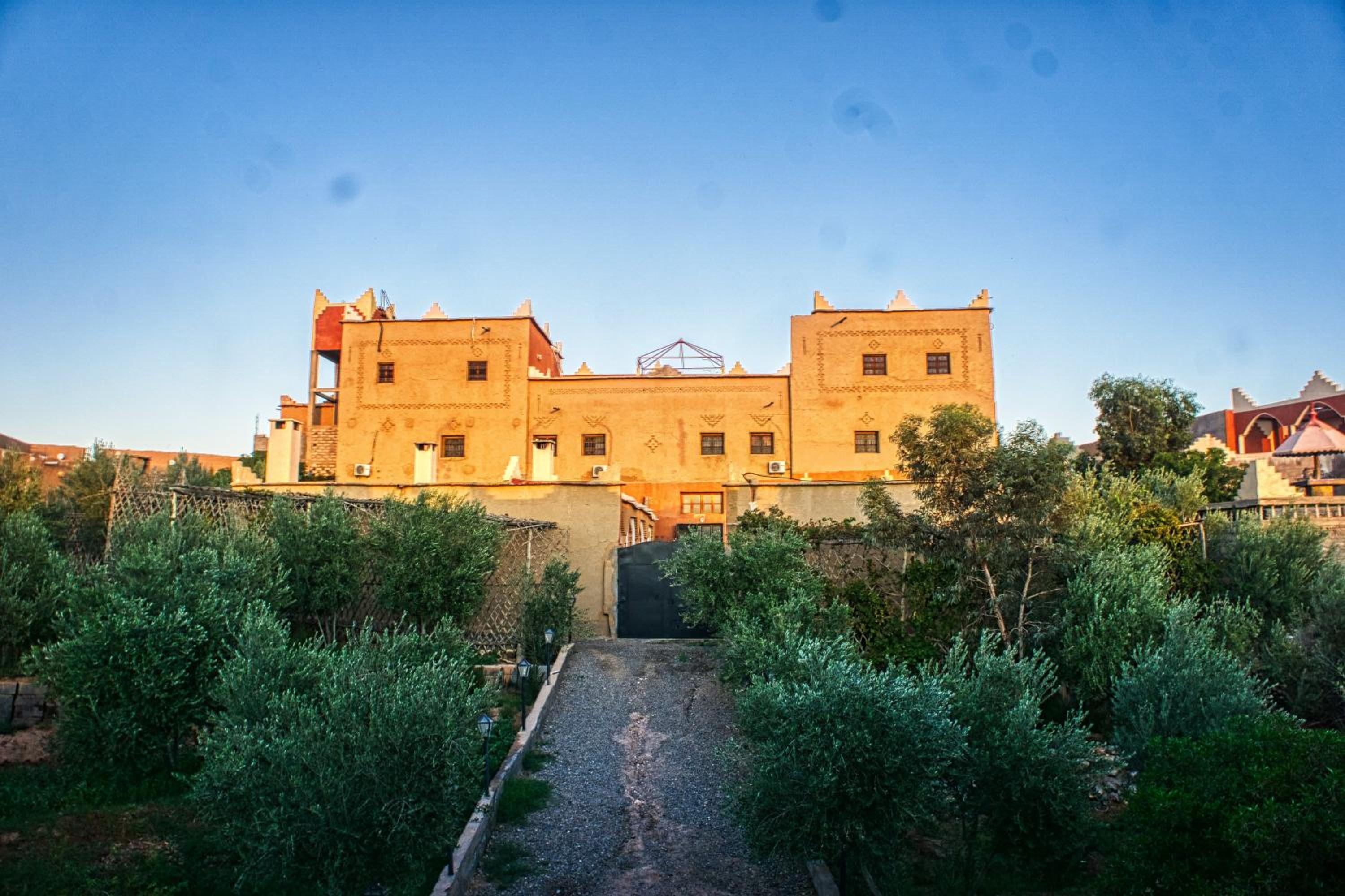 lmtounipalace