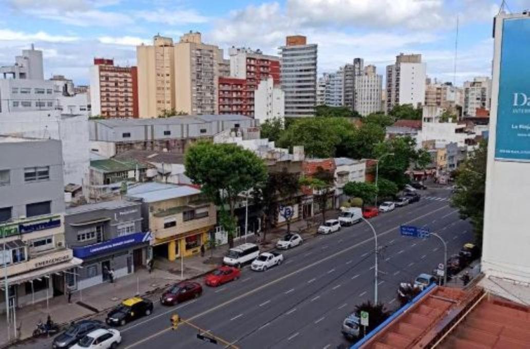 Cómodo Departamento a la Calle