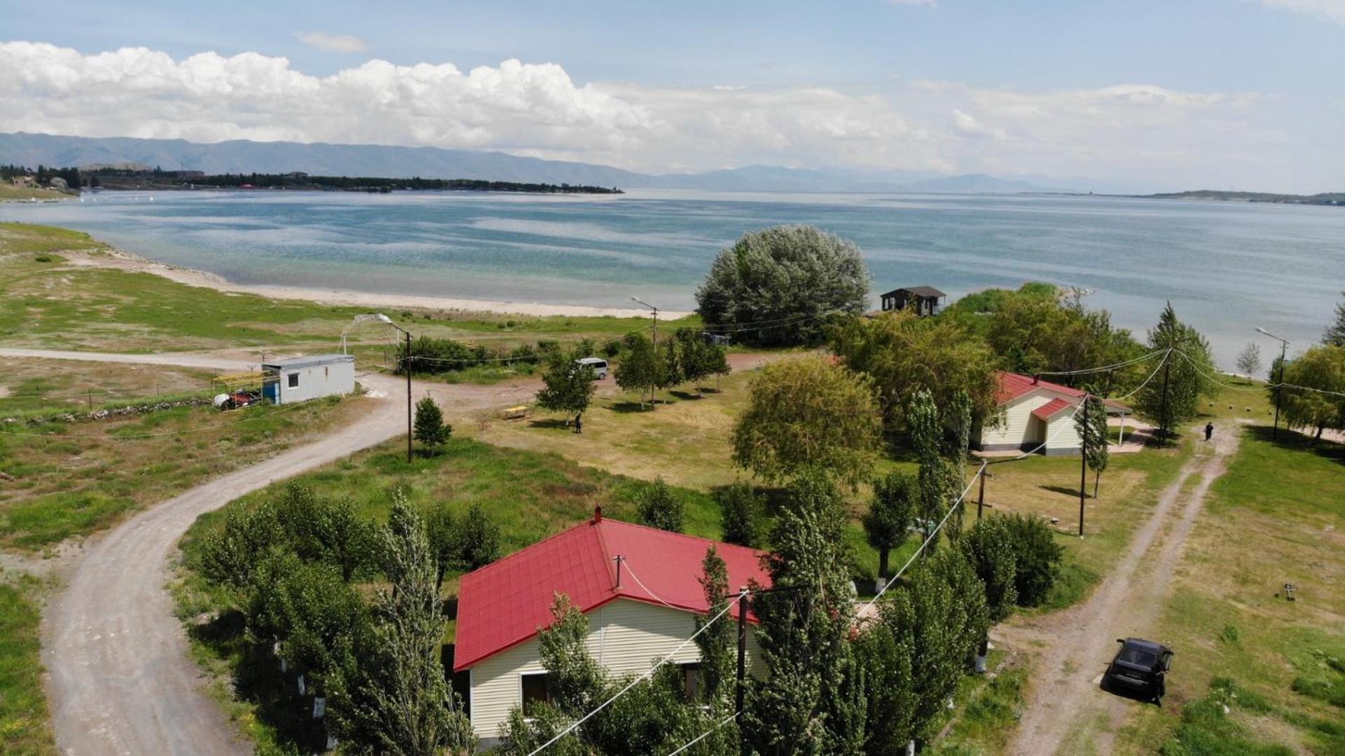 Geghama Sevan - Cottages in Sevan