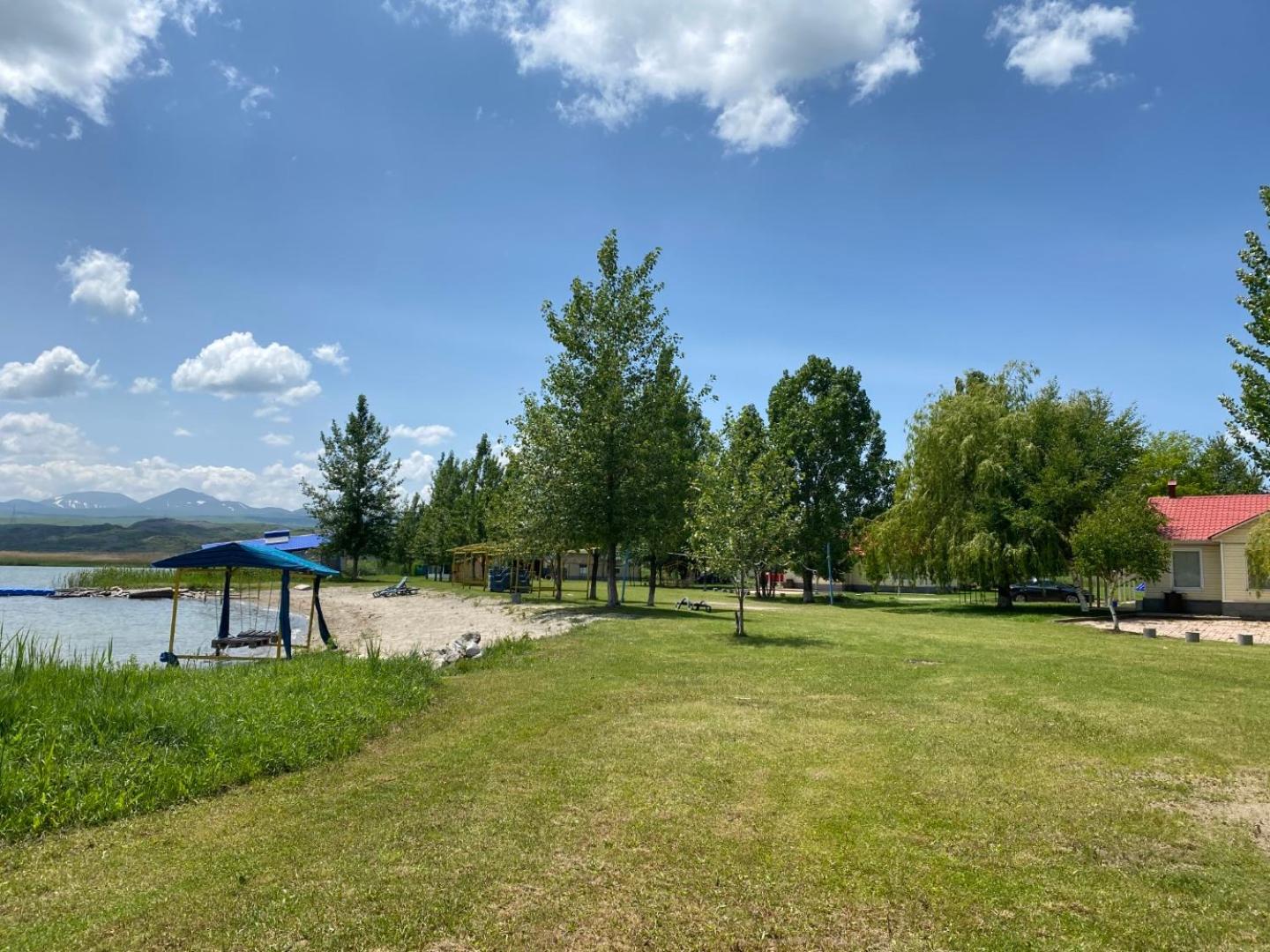Geghama Sevan - Cottages in Sevan