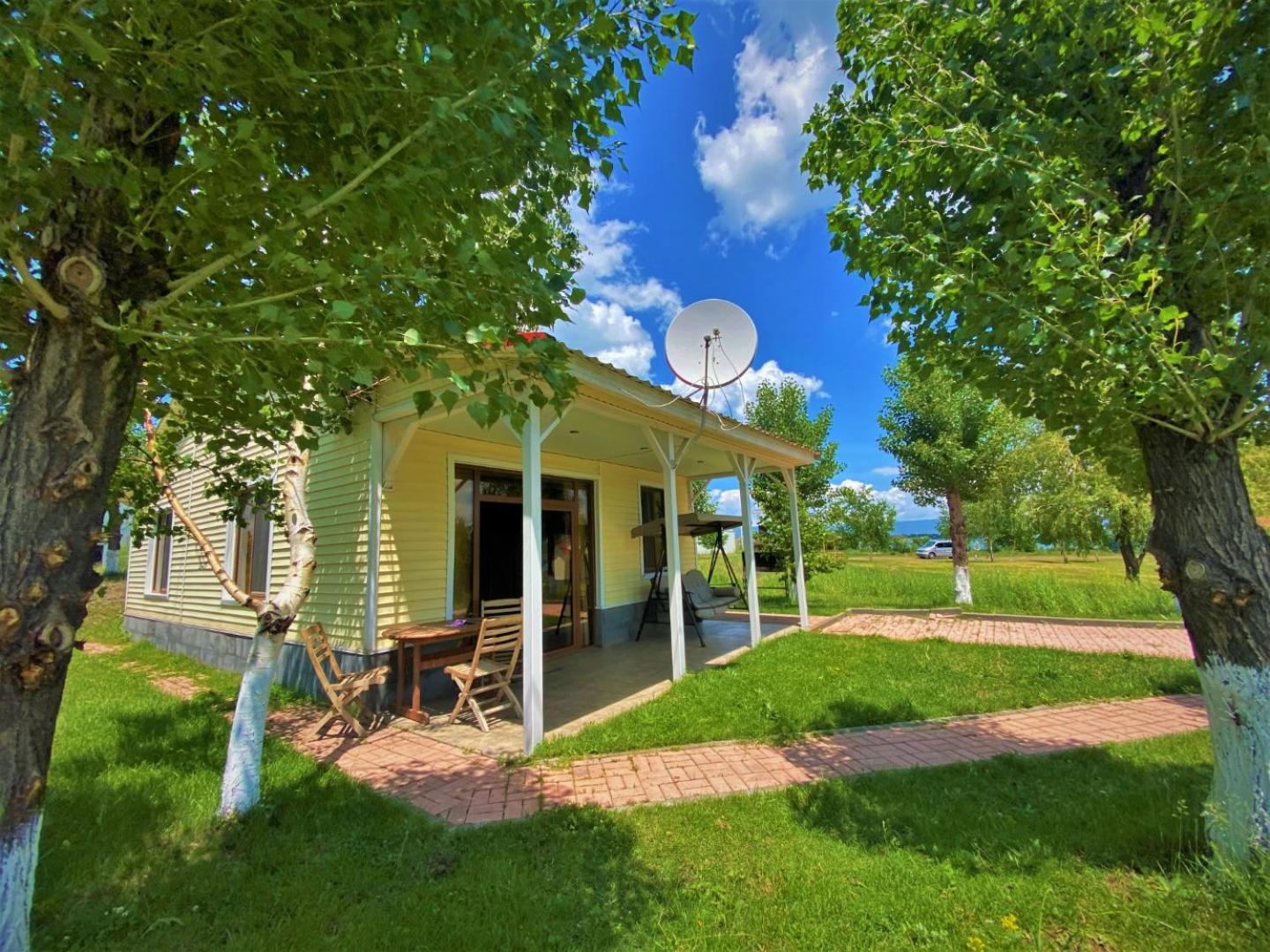 Geghama Sevan - Cottages in Sevan