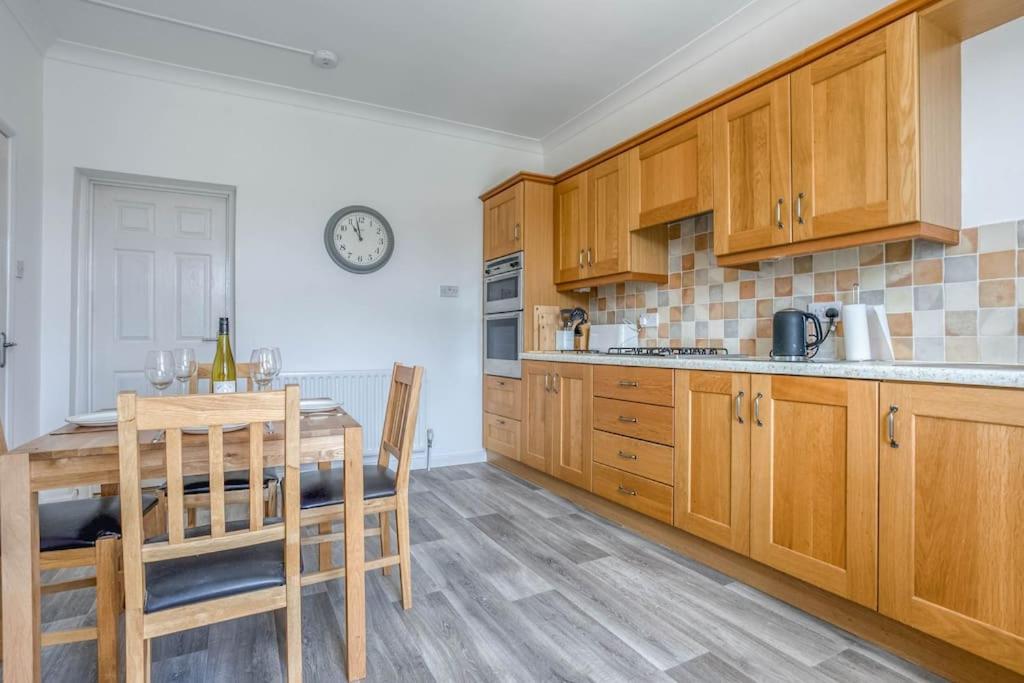 Seafront Apartment Hunstanton - Crabpot Cottages view 4