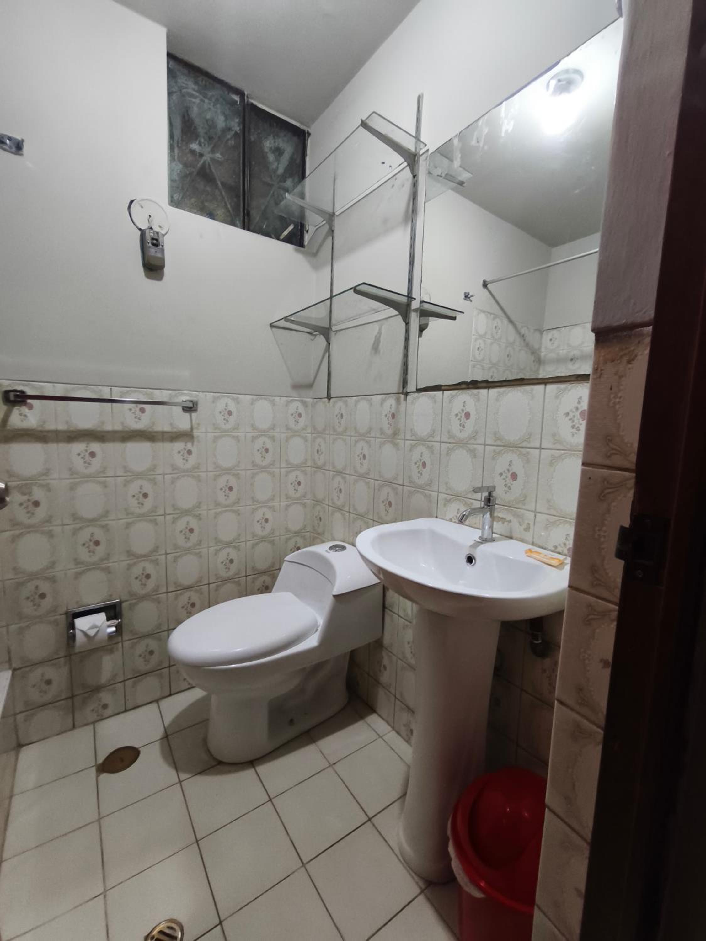 Photo 18