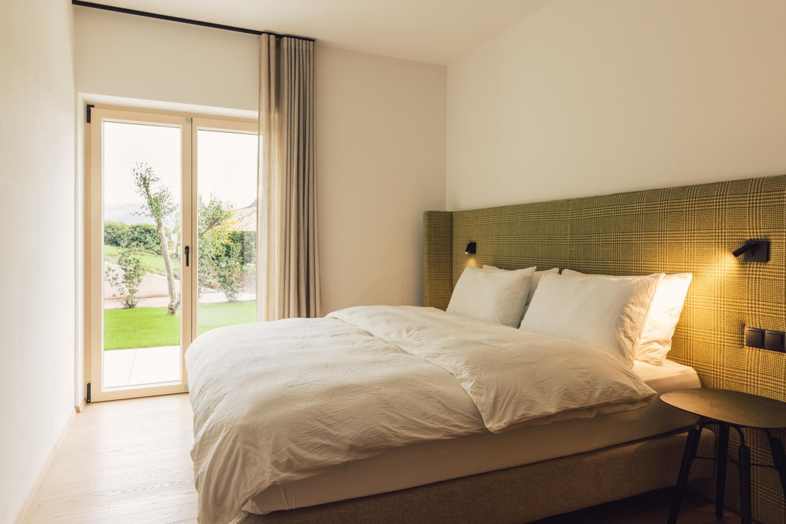 Pomella's Guesthouse