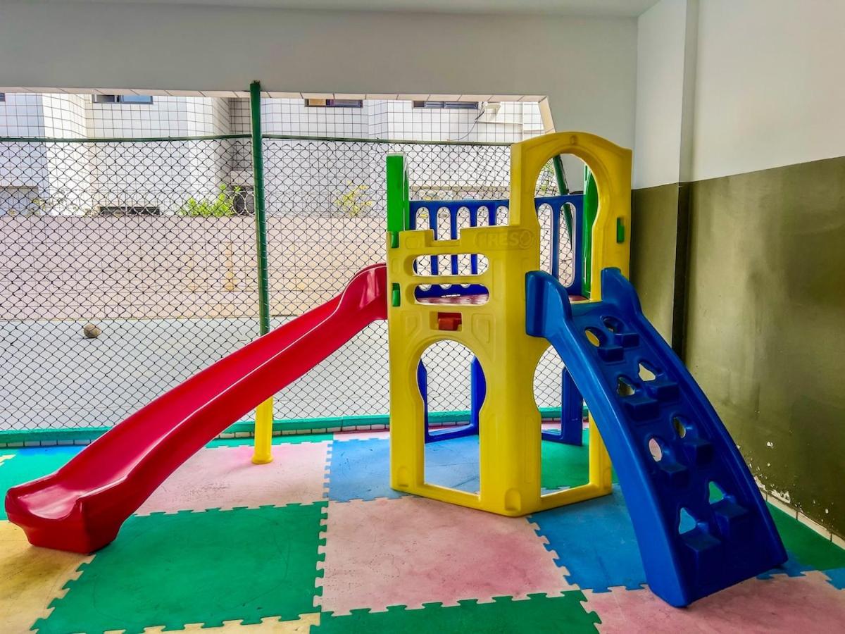 R24 · Piscina/Moderno e aconchegante