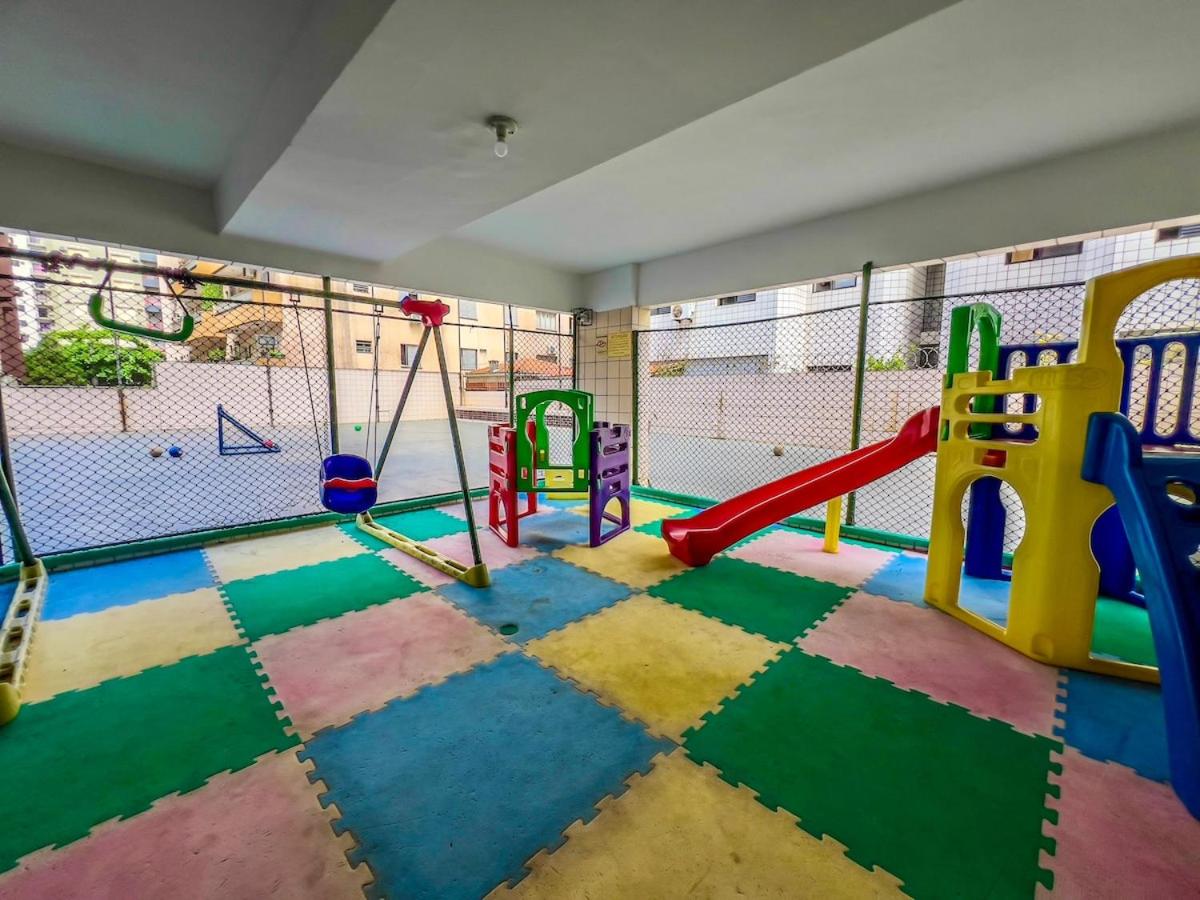 R24 · Piscina/Moderno e aconchegante
