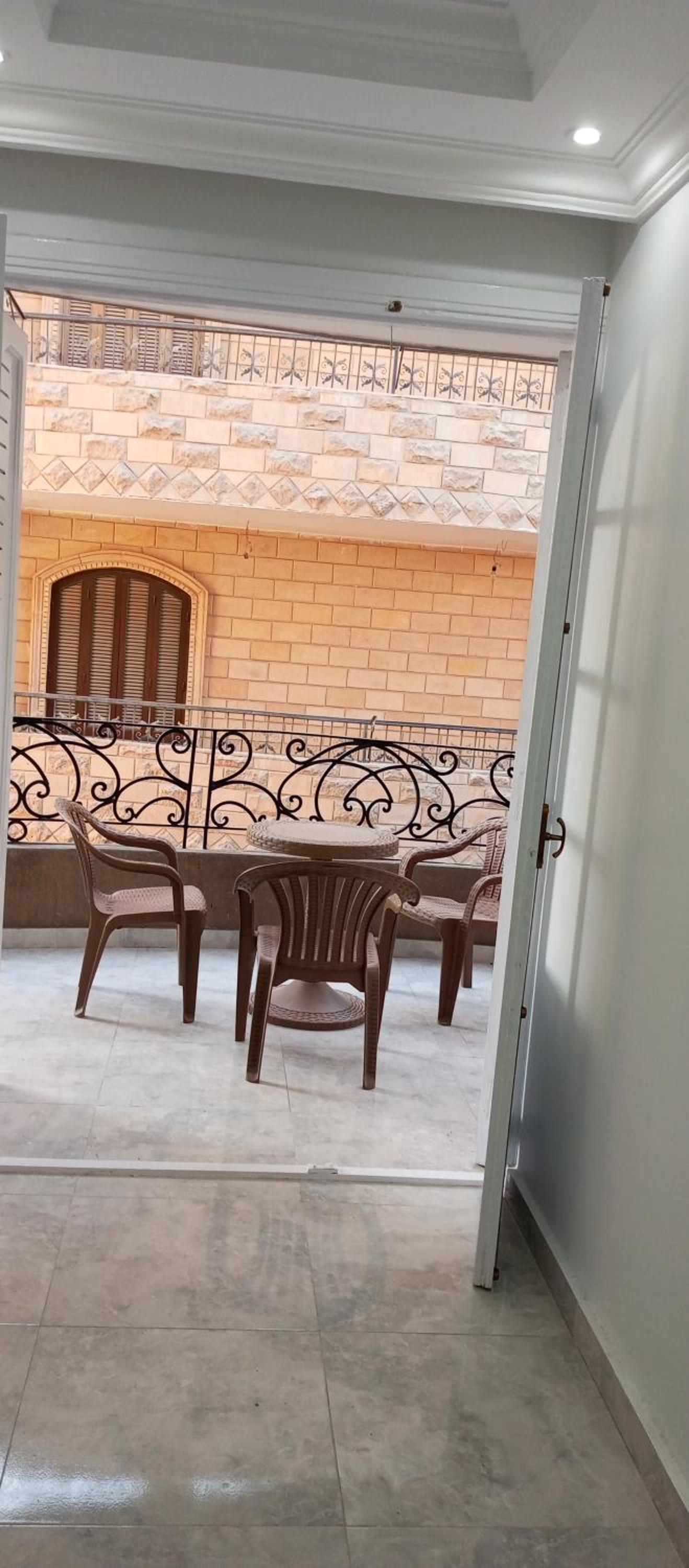 Hk2 pyramids Guest house