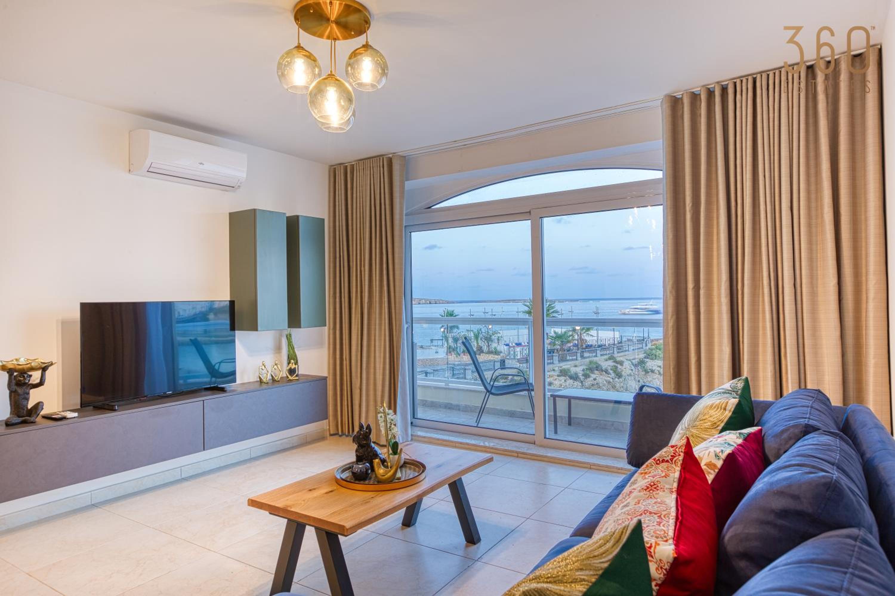 Life on Waters Edge with unique views in St Pauls by 360 Estates photo 5