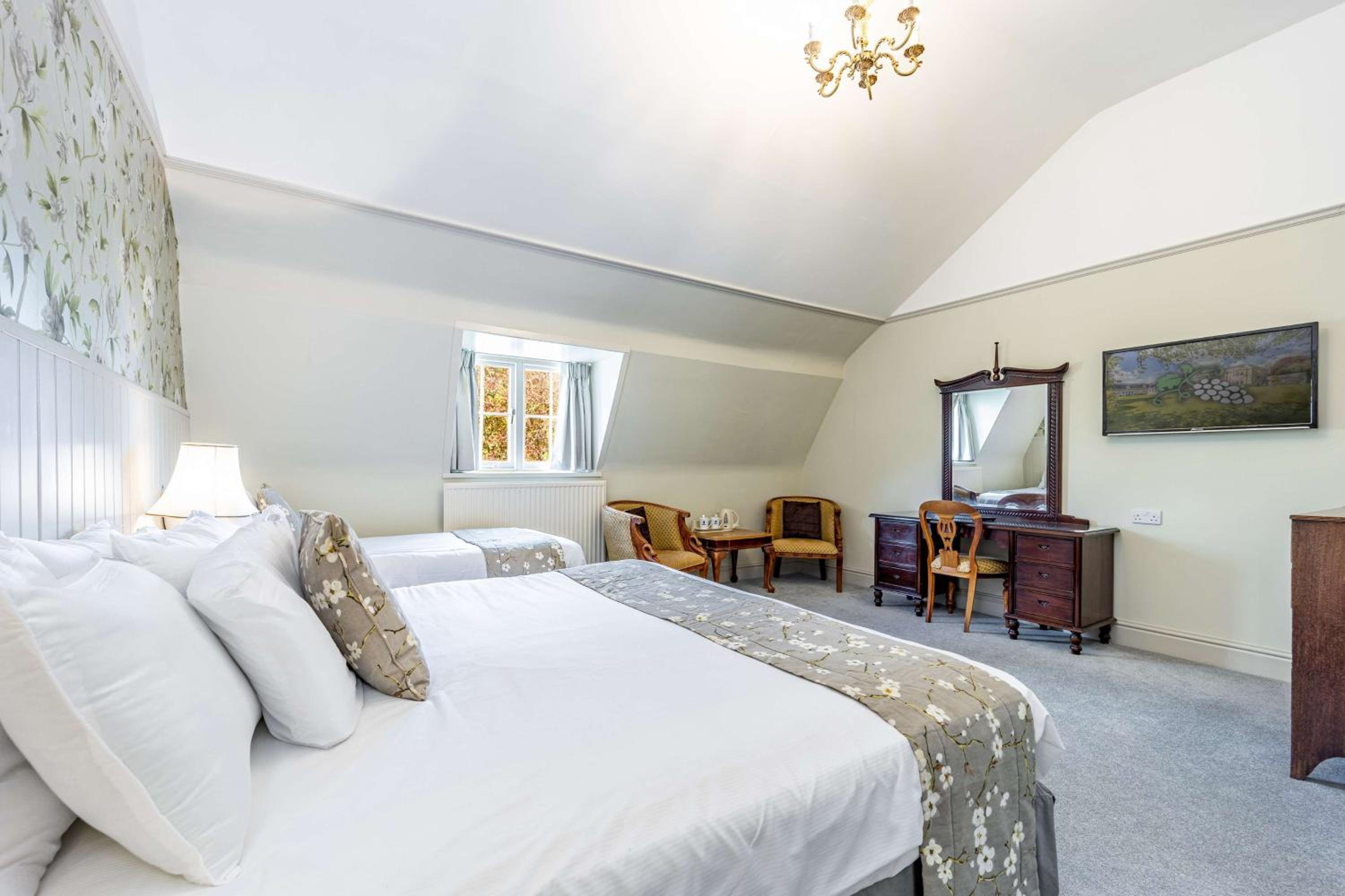 Leigh Park Country House Hotel & Vineyard, BW Signature Collection