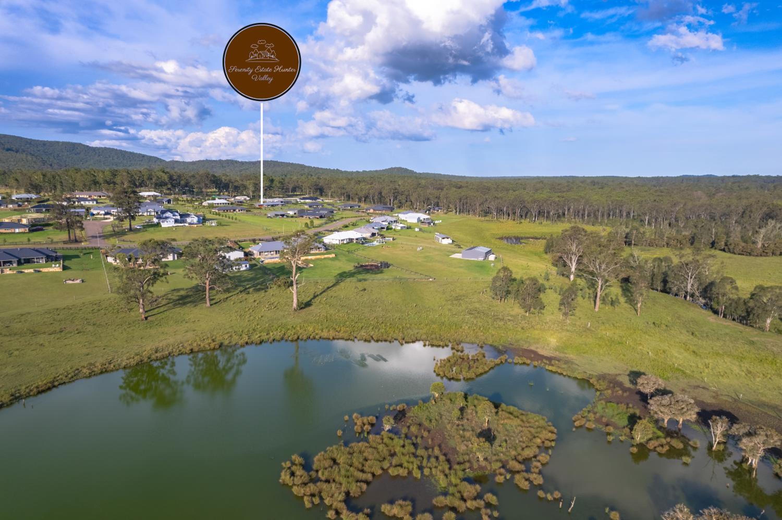 Luxury Hunter Valley Acreage - Heated SwimSpa - Mountain Views - Pool Table - Fire Pitt