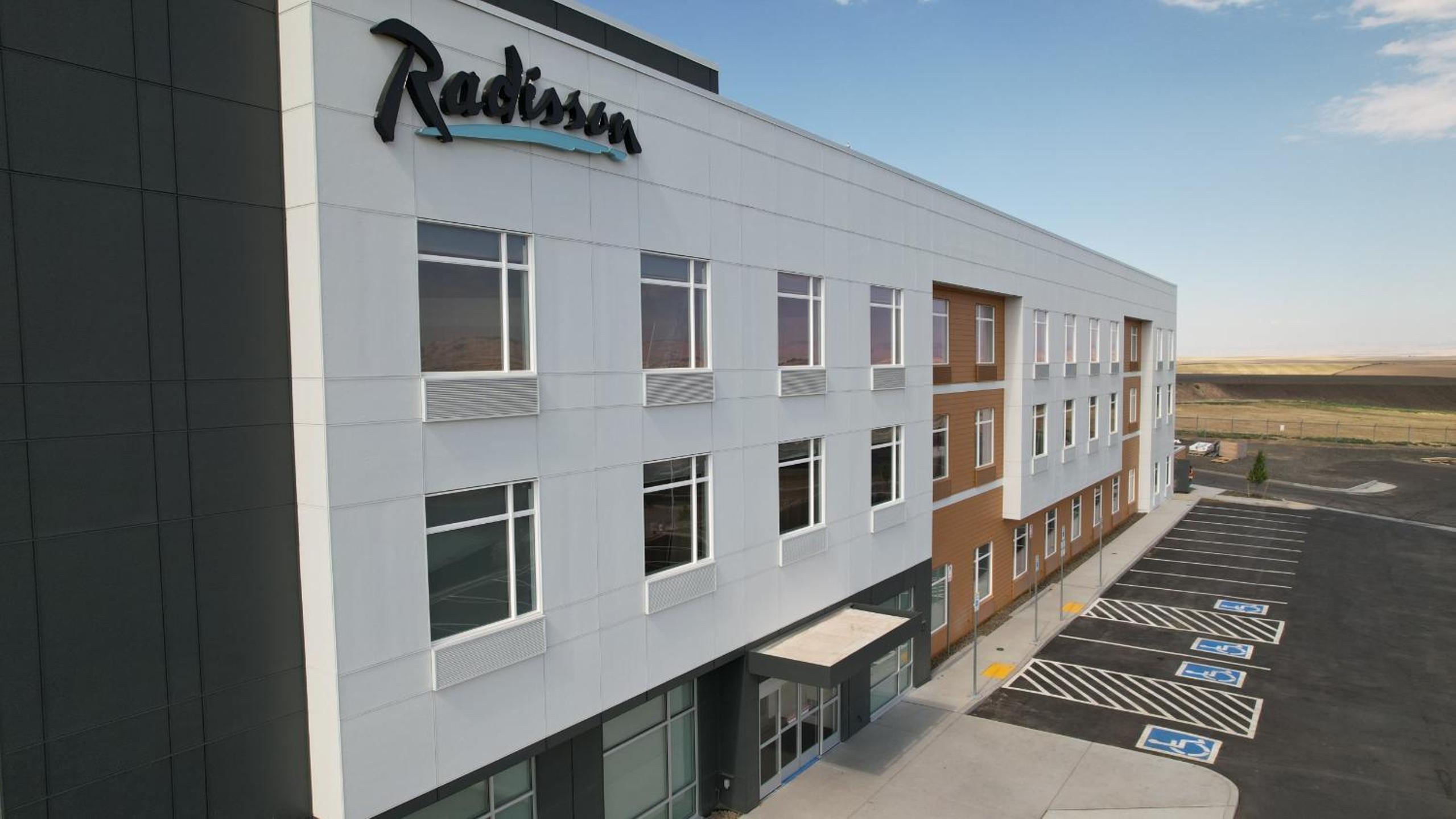 Pendleton Vacations - Radisson Hotel Pendleton Airport - Property Image 8