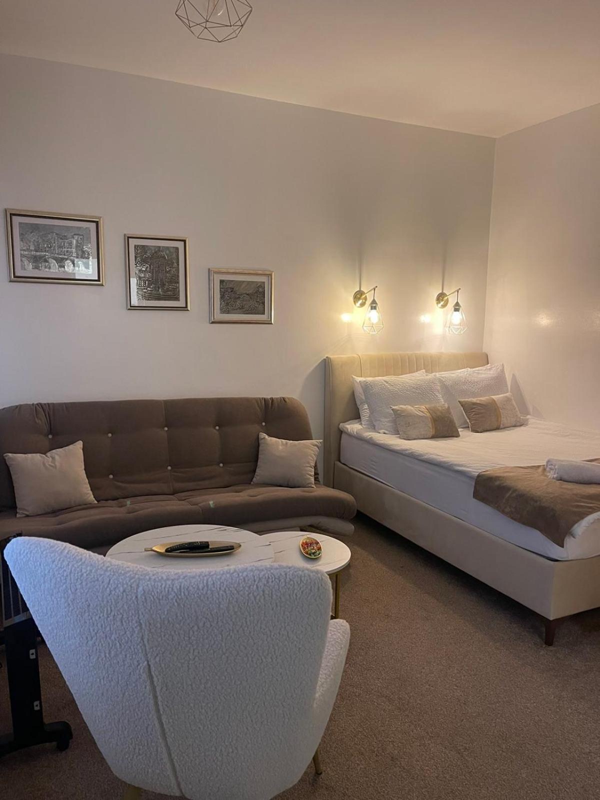 Lily apartmani