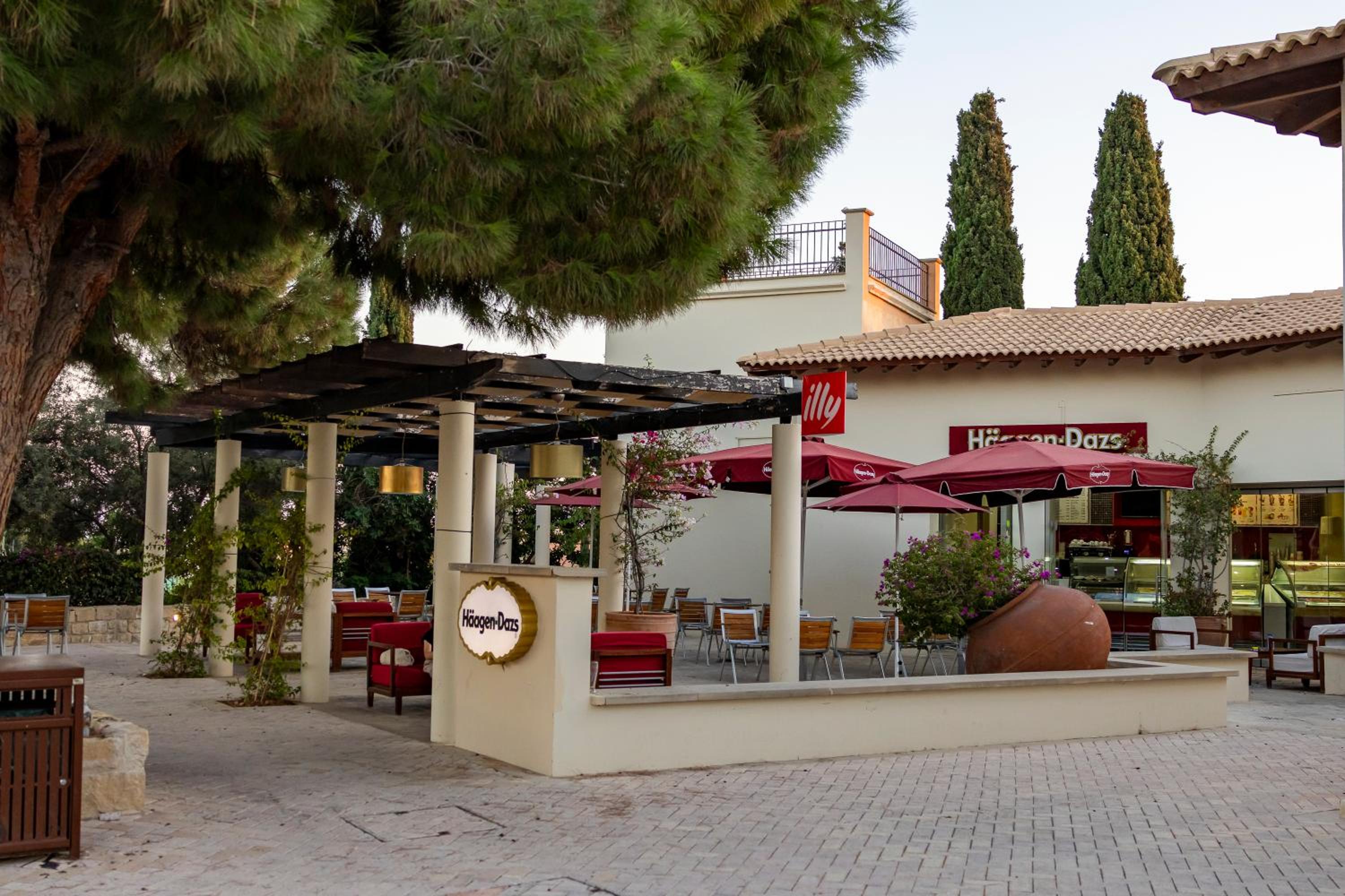 Perfect getaway for 2 with shared pool