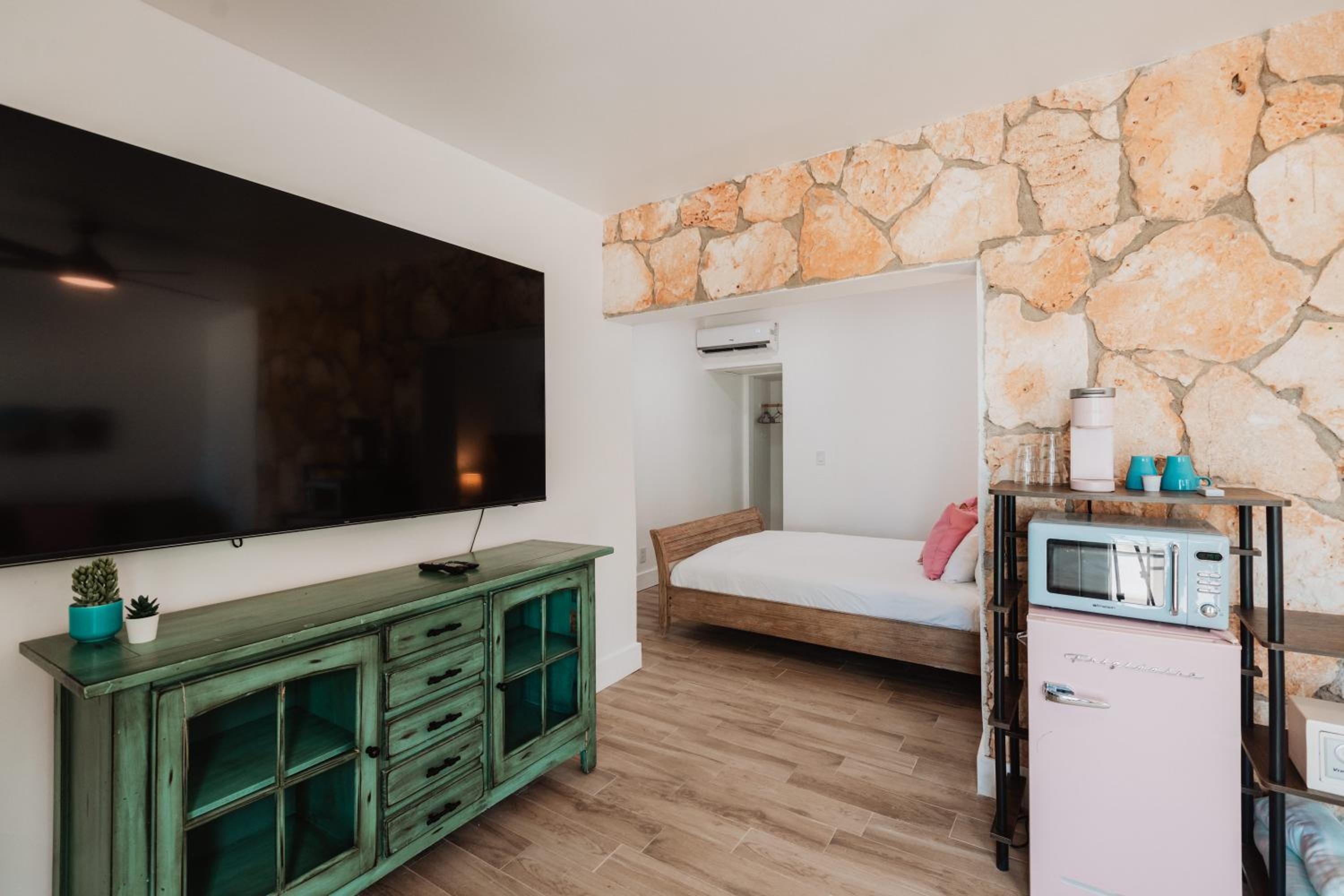 Guana Beach Inn