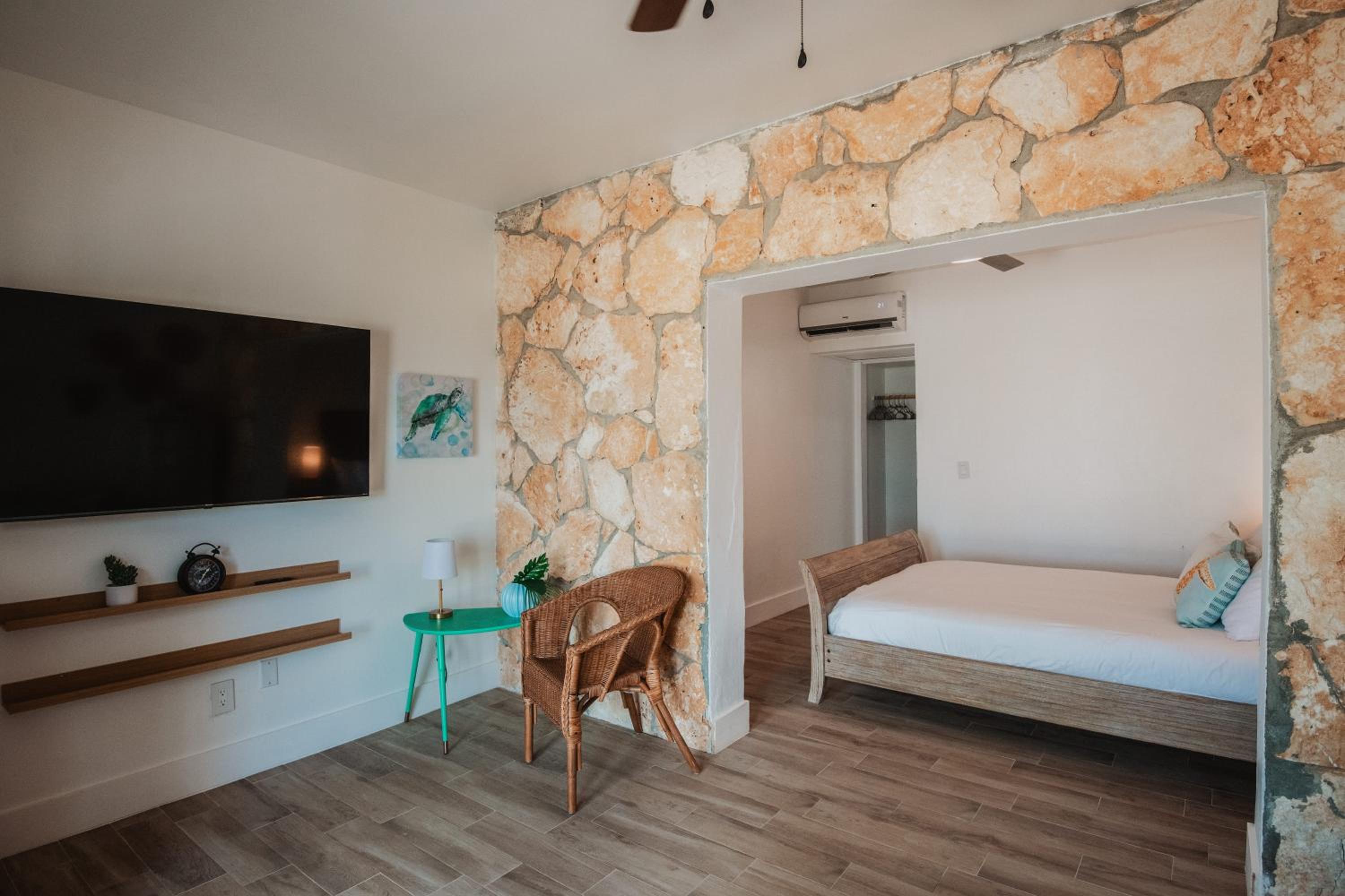 Guana Beach Inn