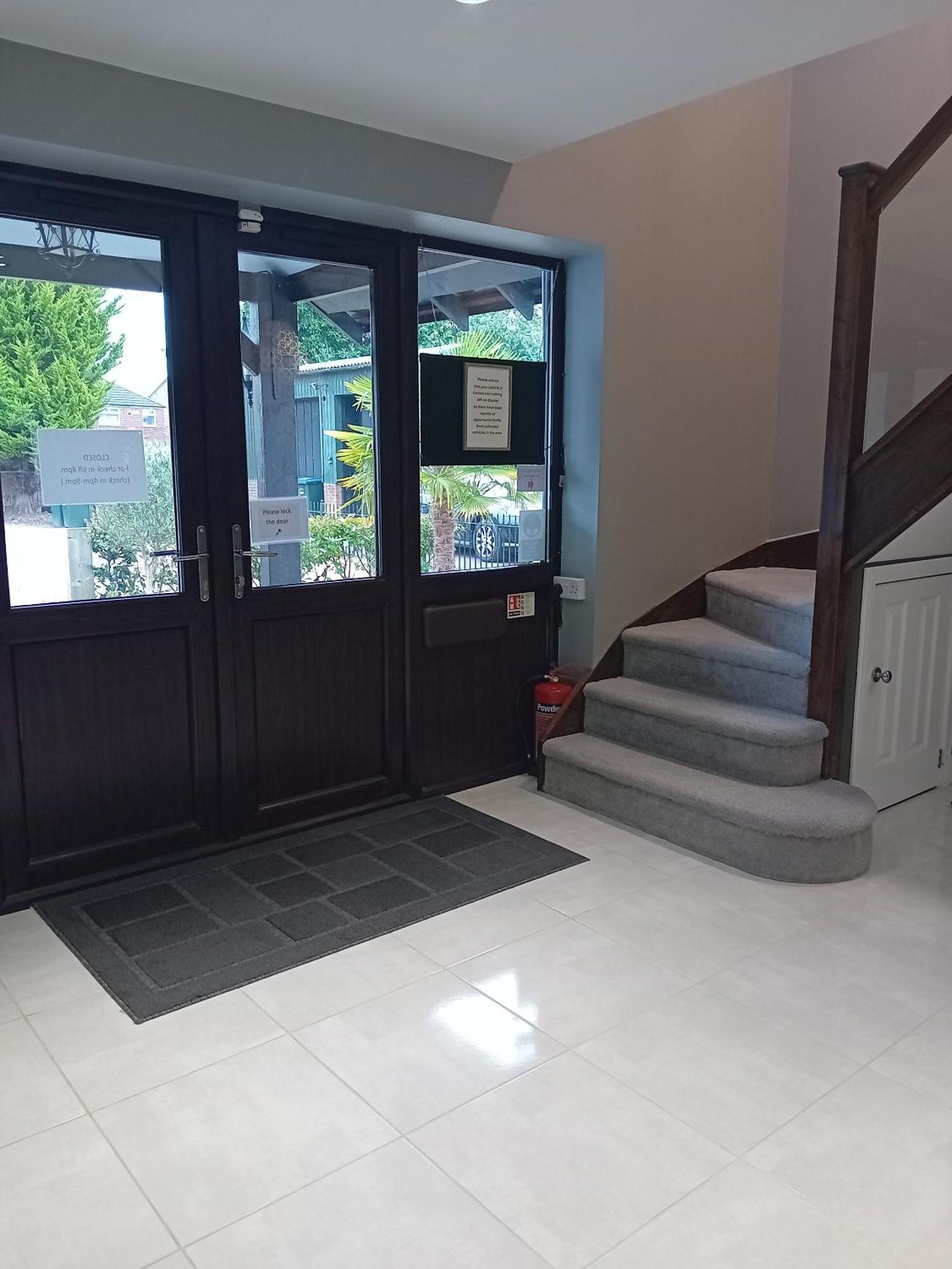 Middle House, photo 22