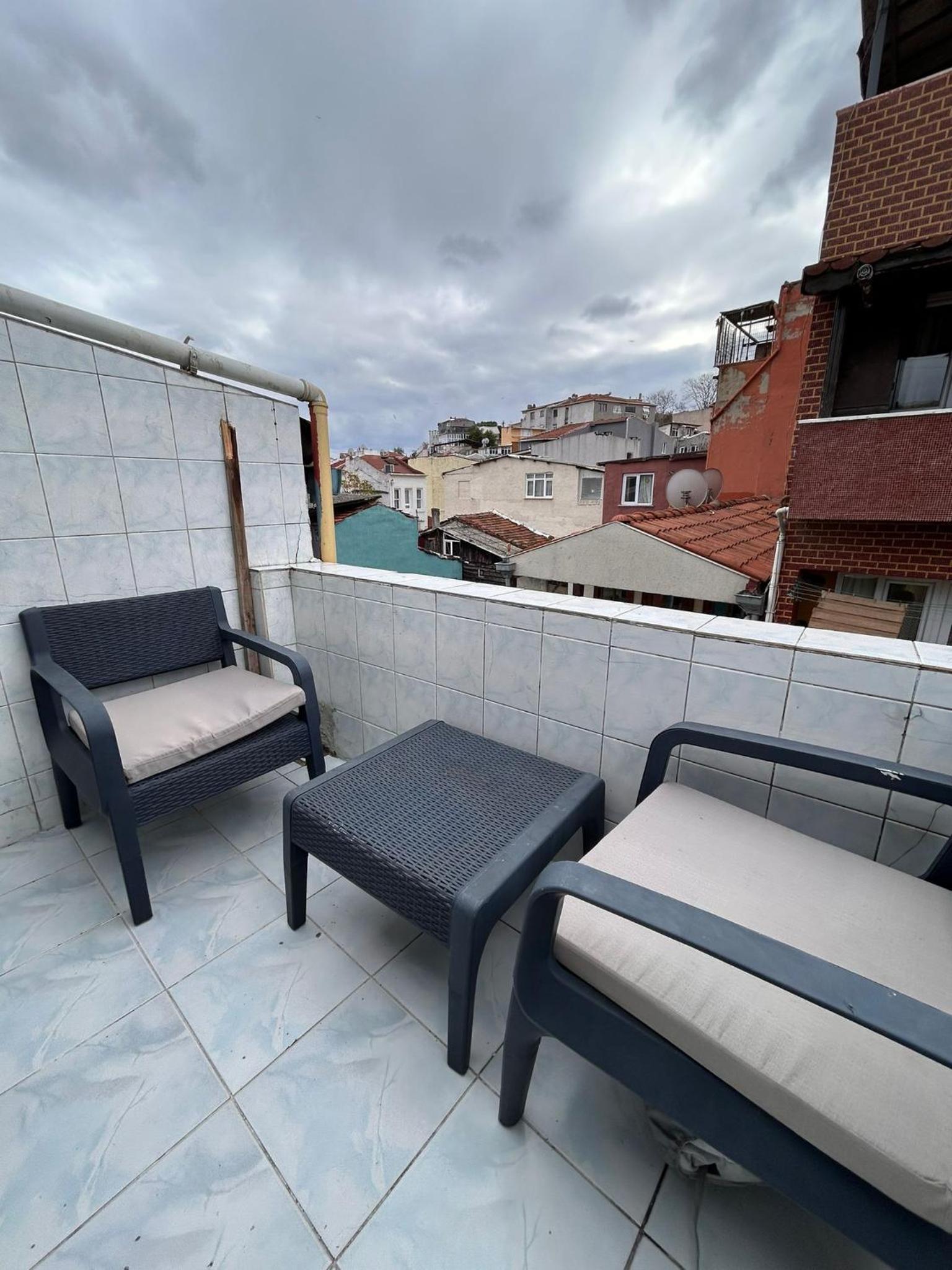 Central 3 Story 5 Bedroom Home with Terrace by Tram