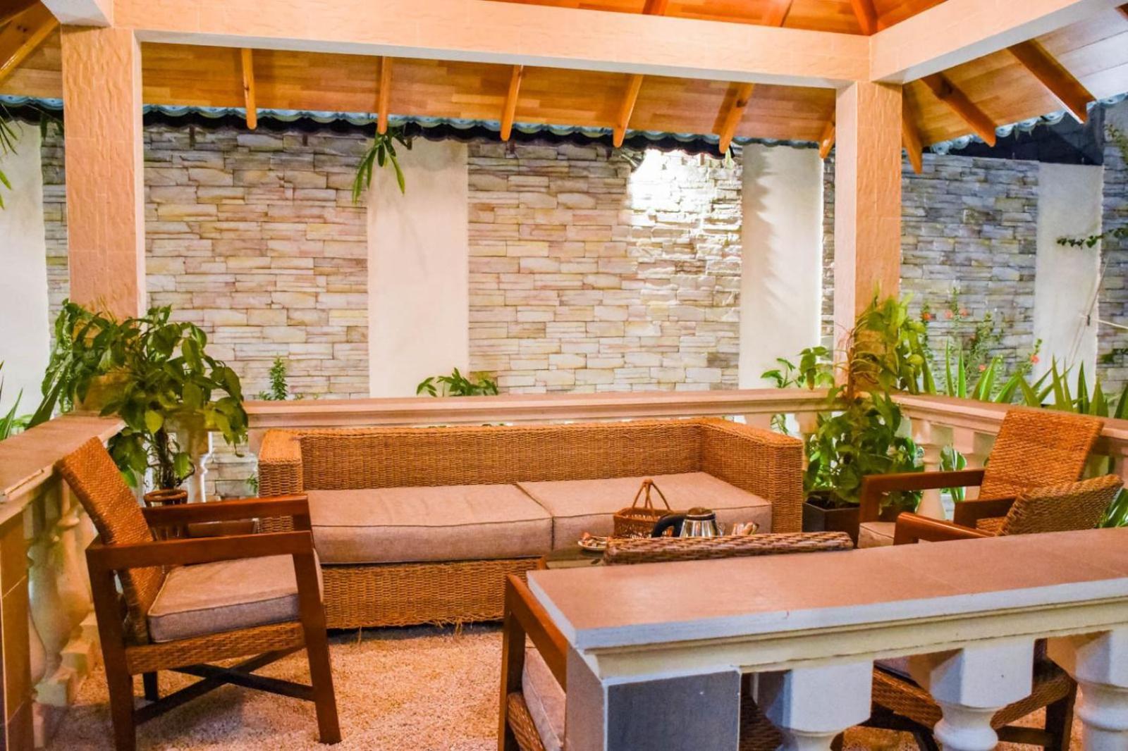 Laguna Retreat