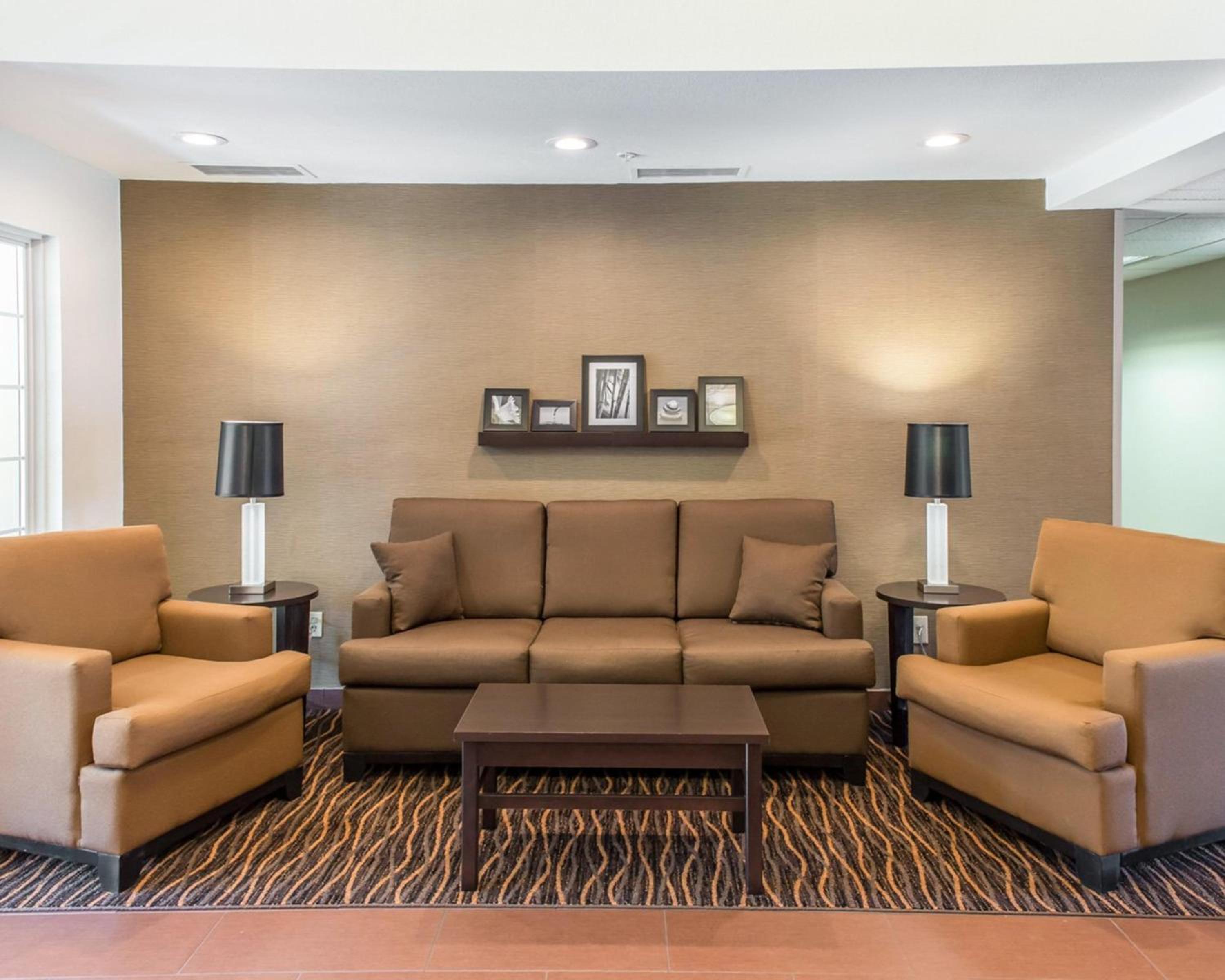 MainStay Suites Pittsburgh Airport - Property Image 2
