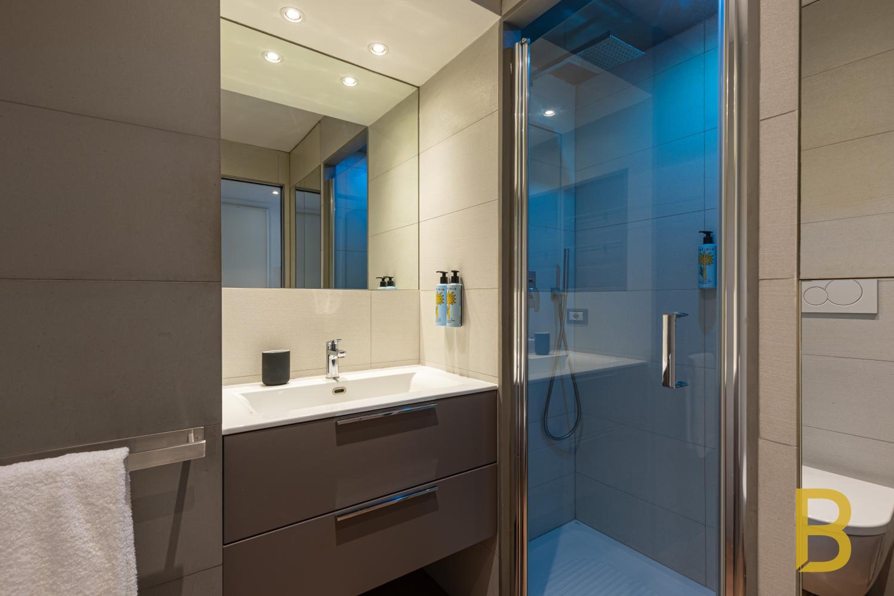 BePlace Garibaldi Suites photo 5