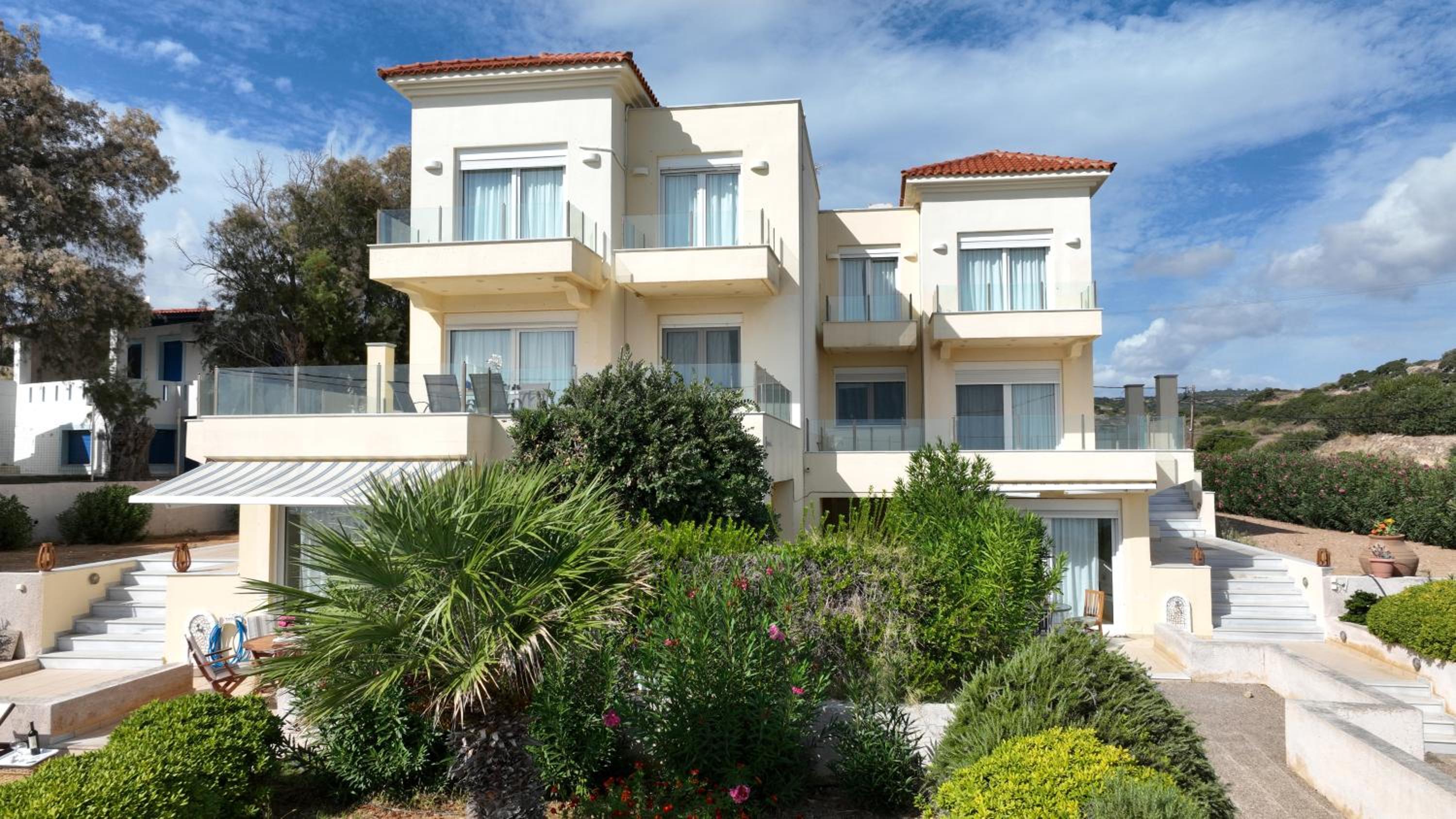 KomiVillas