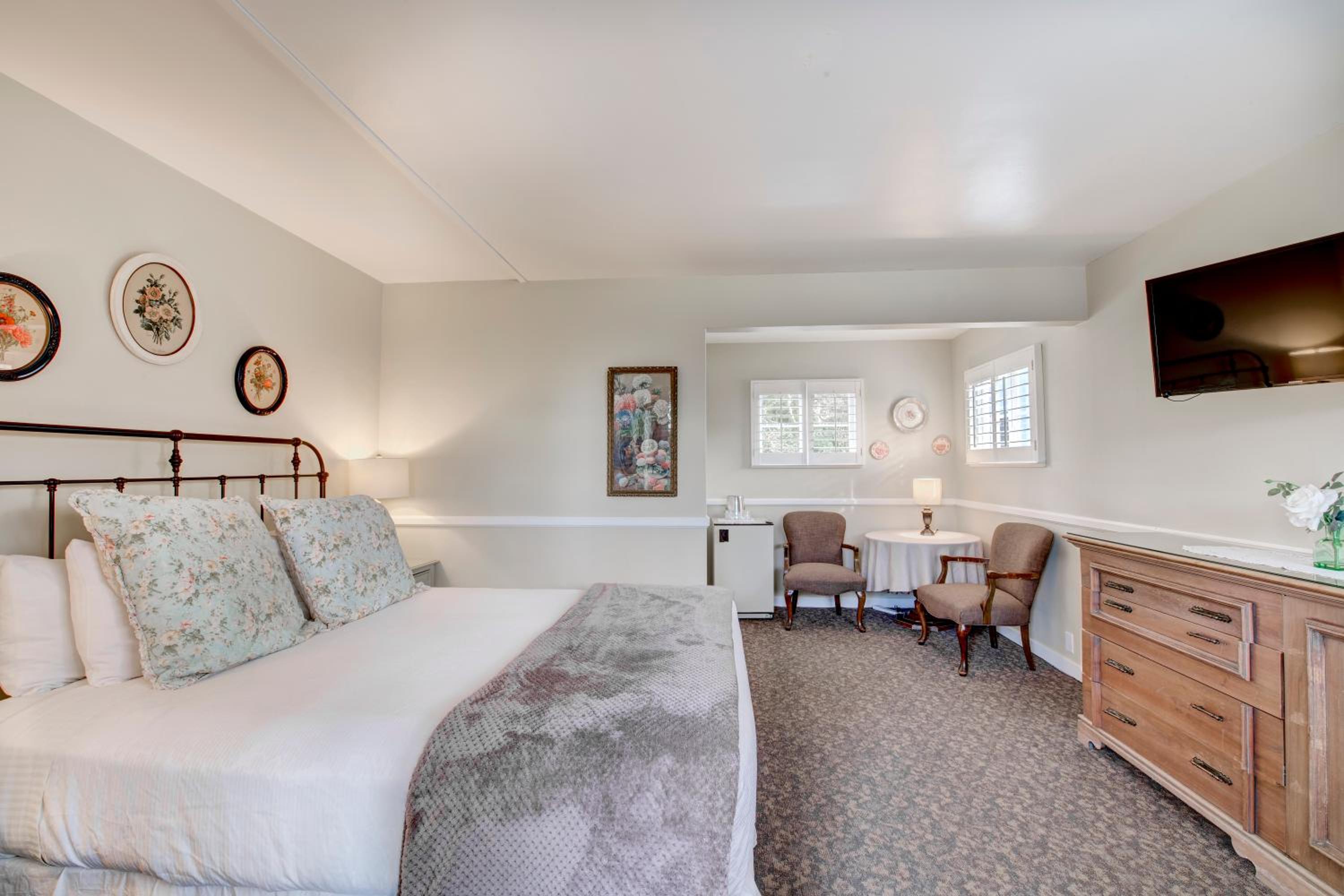 Carmel Green Lantern Inn